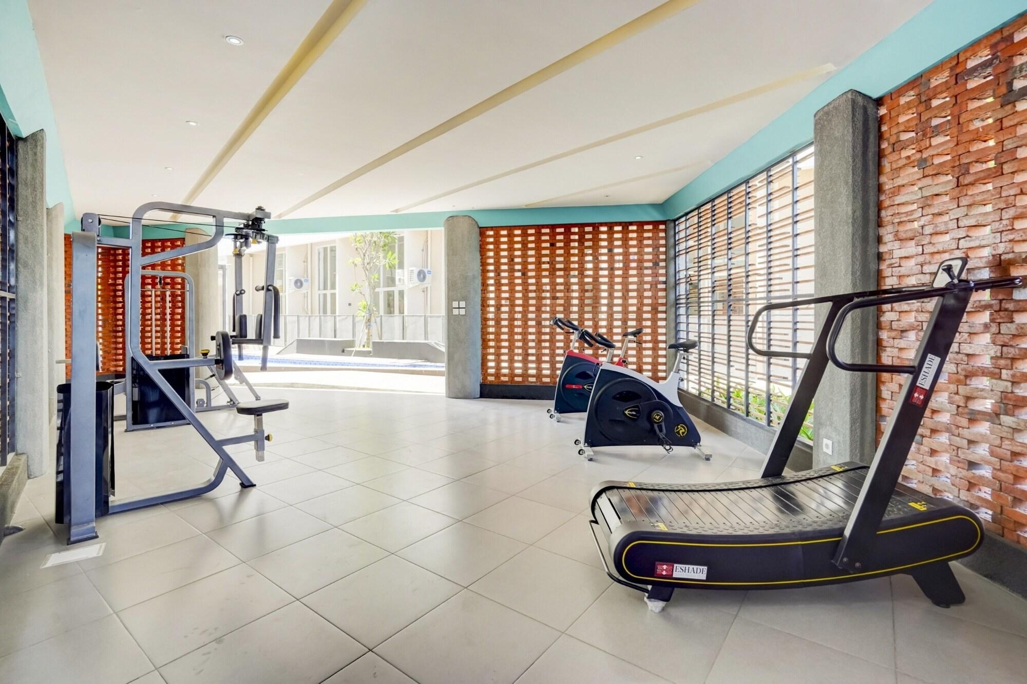 Gimnasio Super OYO Collection O 30 Amega Crown Sub