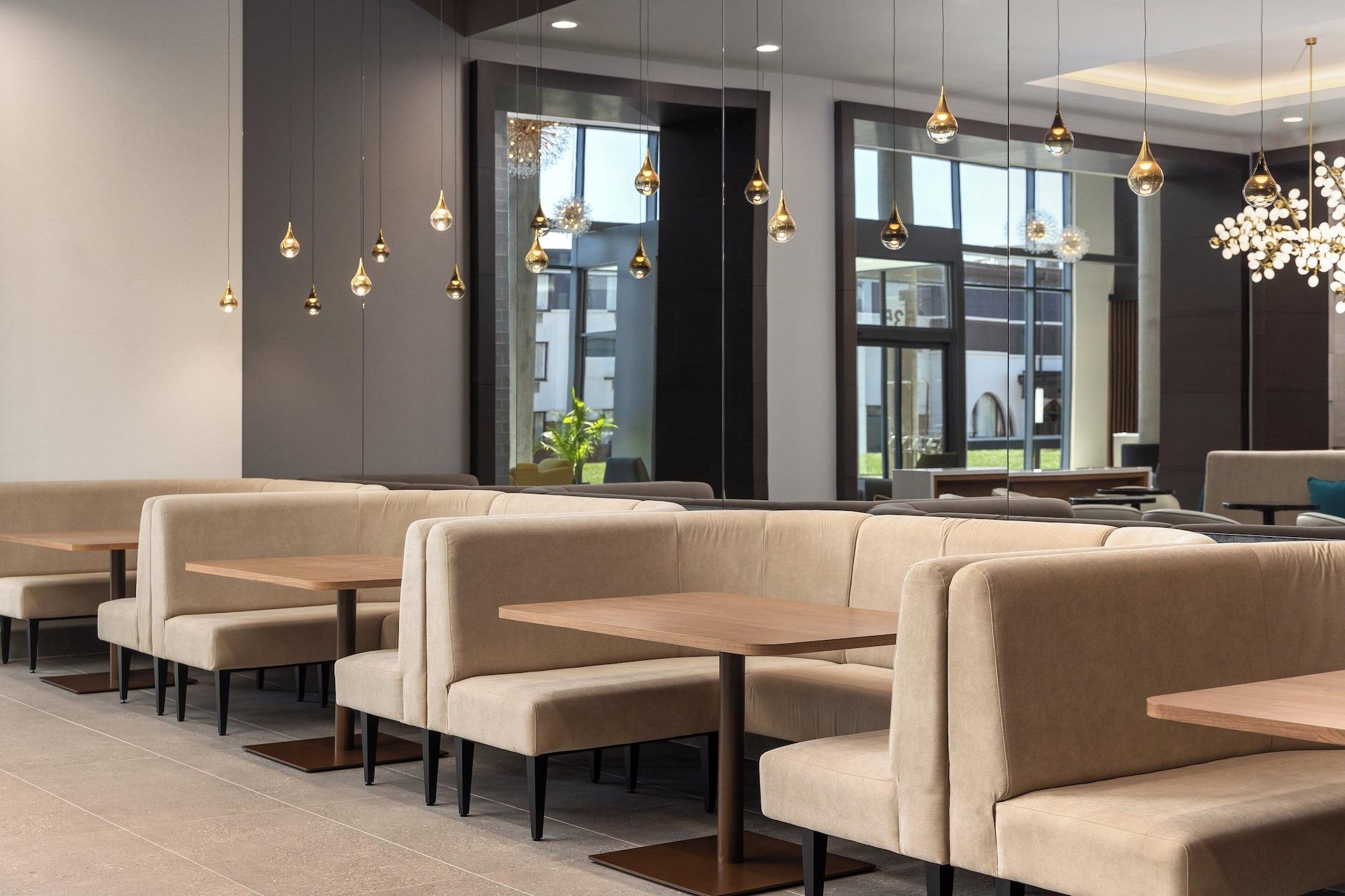 Restaurant Staybridge Suites Montréal Airport - St-Laurent by IHG