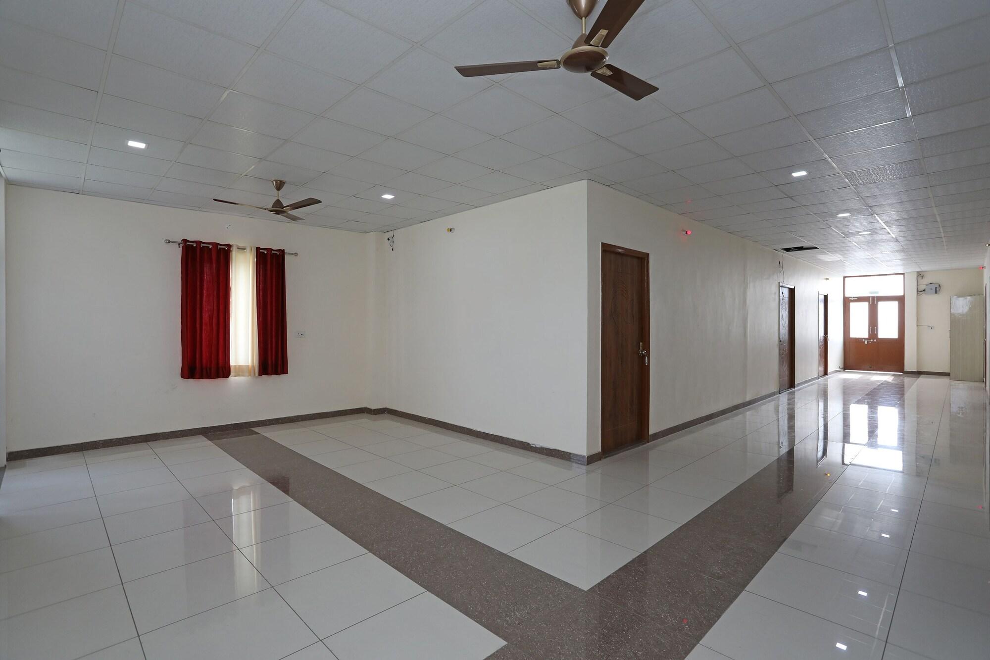 Vista Lobby OYO 17291 Shree Ram Palace