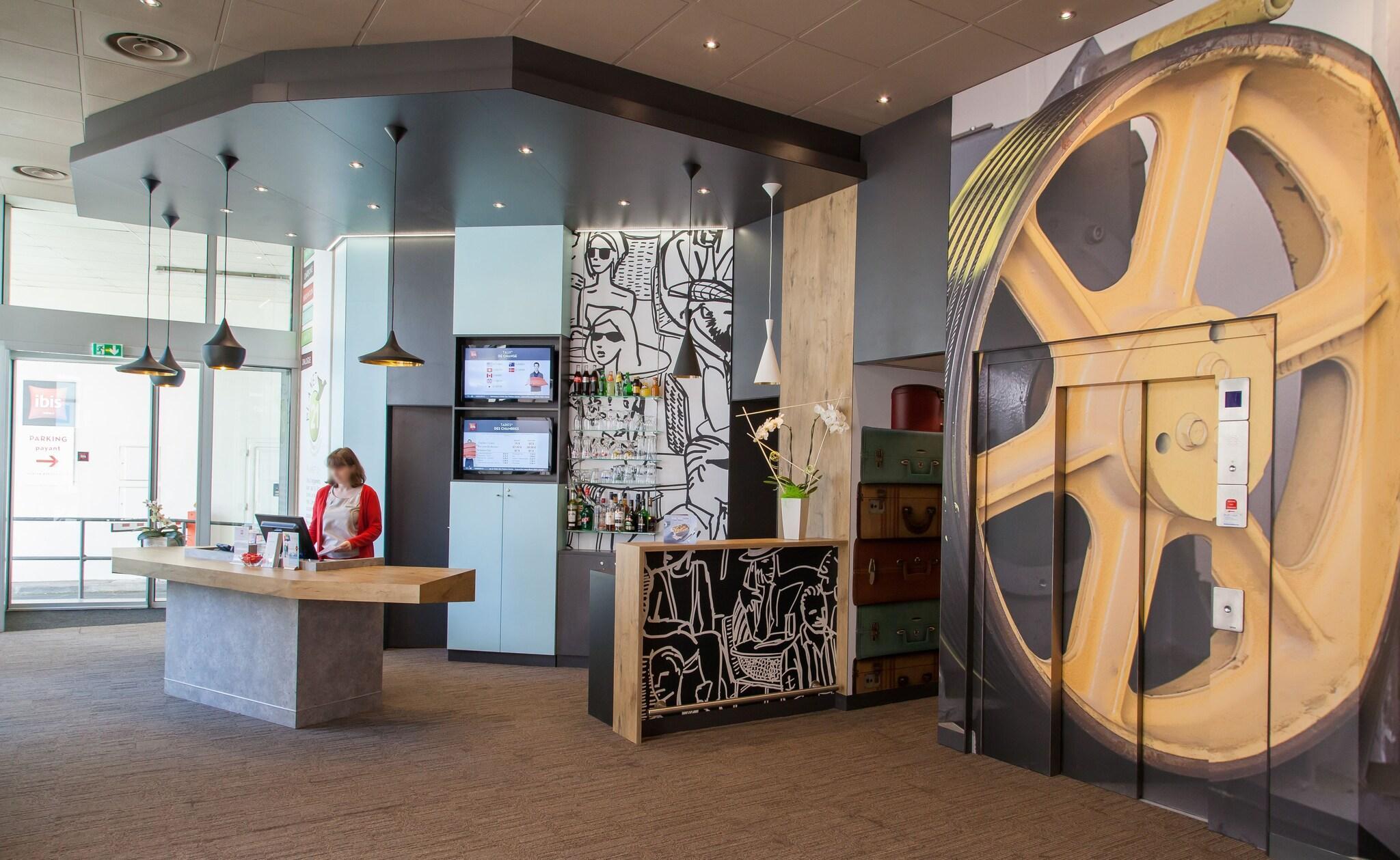 Vista Lobby ibis Poitiers Centre