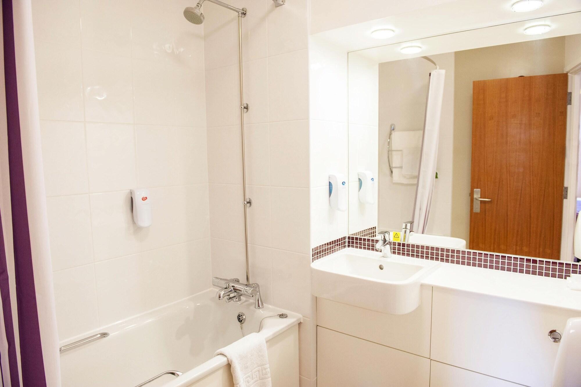 Equipamiento de Habitación Premier Inn London Hammersmith - Ravenscourt Park