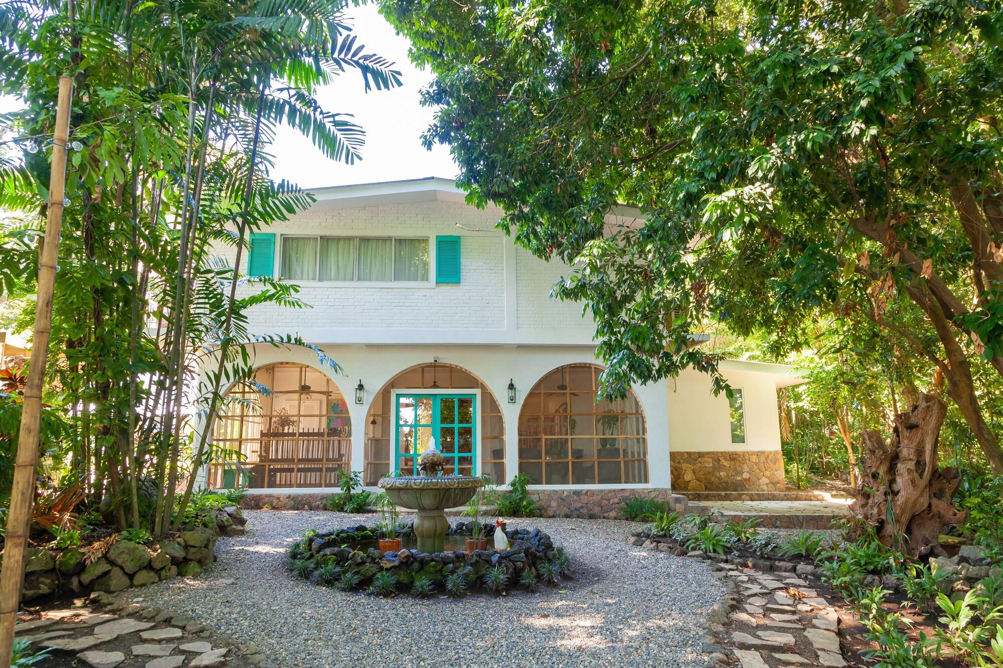 Vista Exterior Angeli Gardens Boutique Hotel