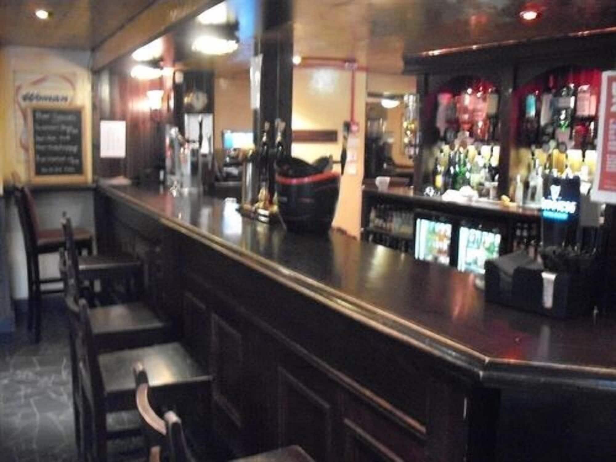 Bar/Salón Bridge Inn