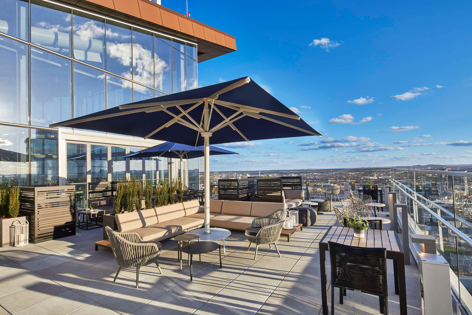 Vista Exterior Embassy Suites by Hilton Nashville Downtown