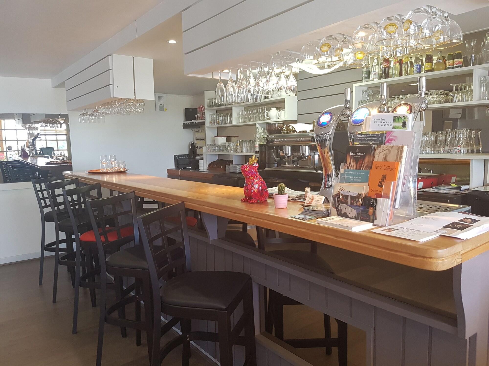 Bar/Salón Le Vieux Logis de Clam