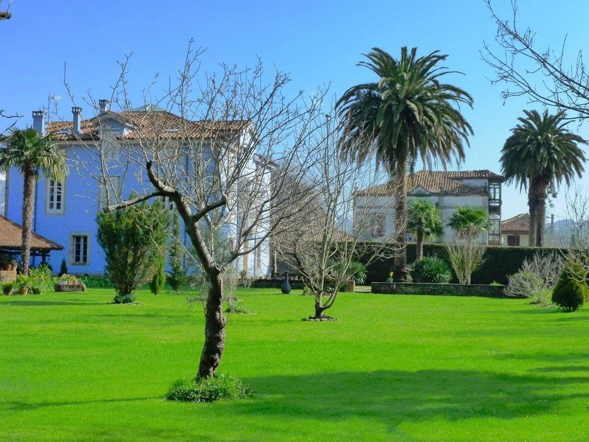 Varios La Casona Azul