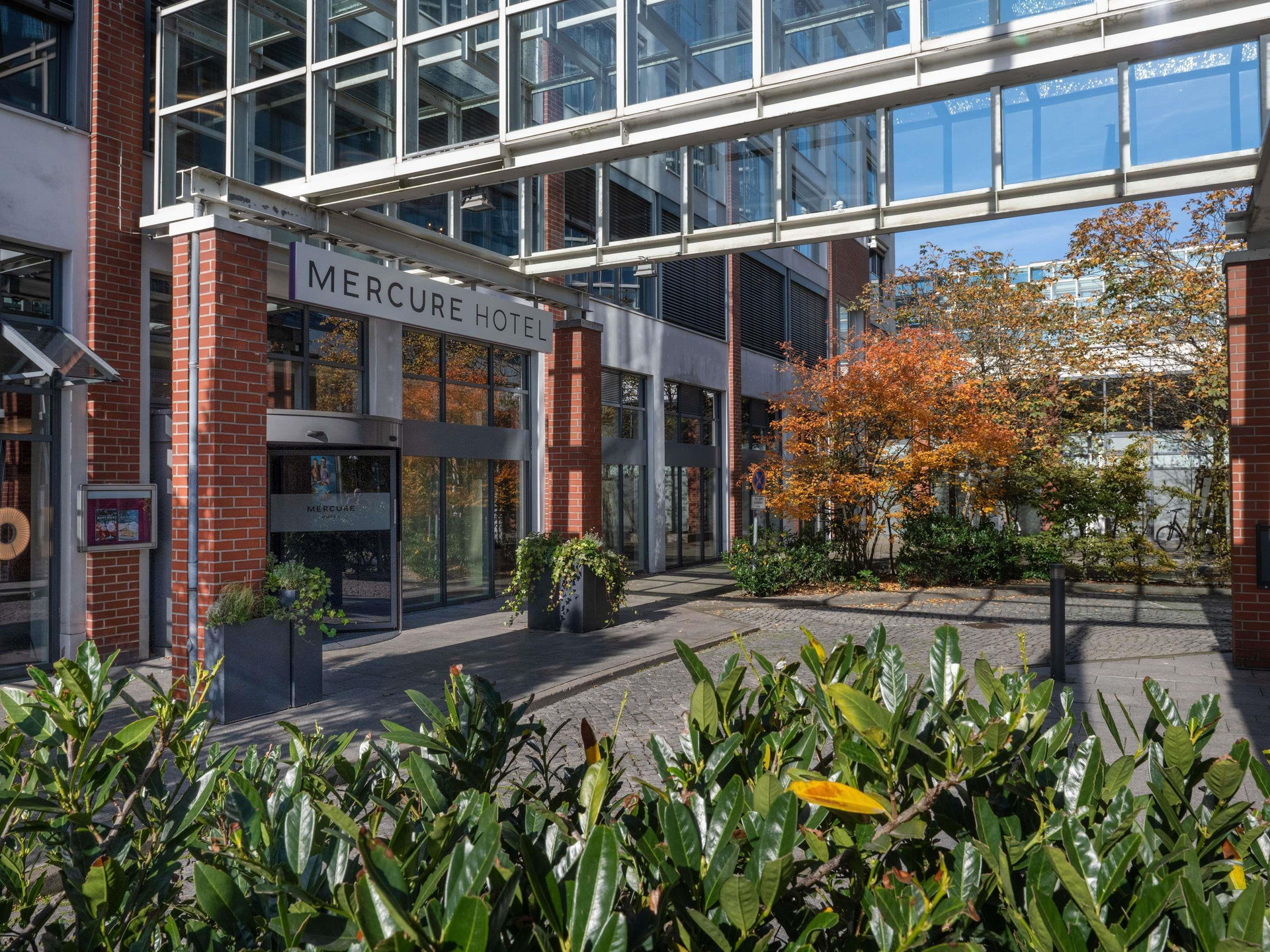 Vista Exterior Mercure Hotel Berlin Tempelhof