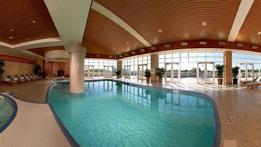 Pool view Seneca Niagara Resort & Casino