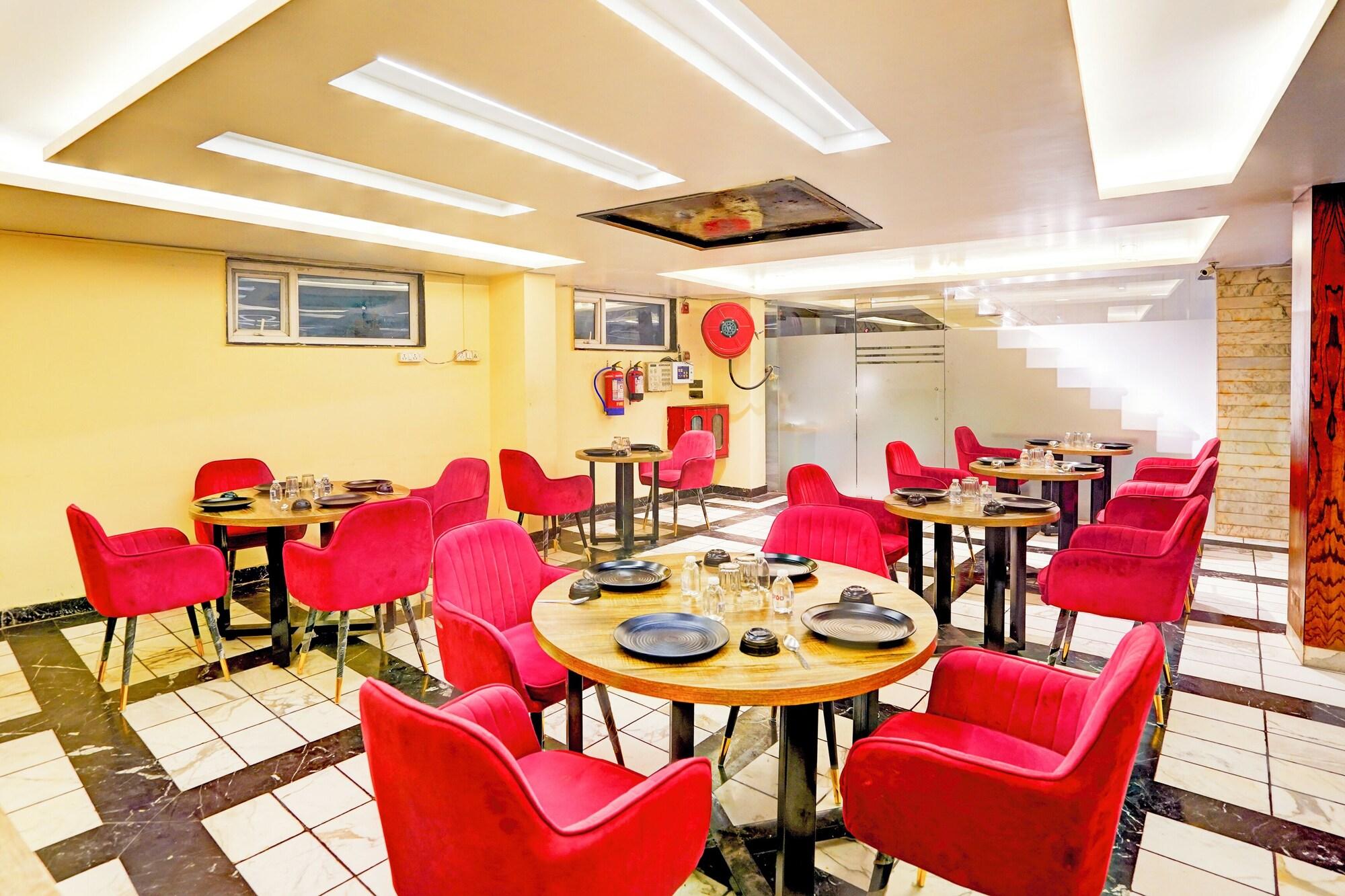 Restaurant Staybook Atlanta New Delhi Train Station