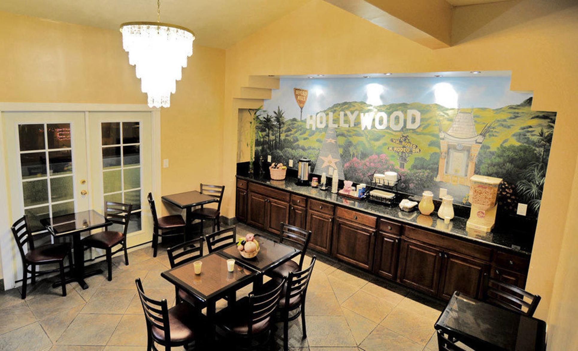 Restaurant Hollywood Inn Express South