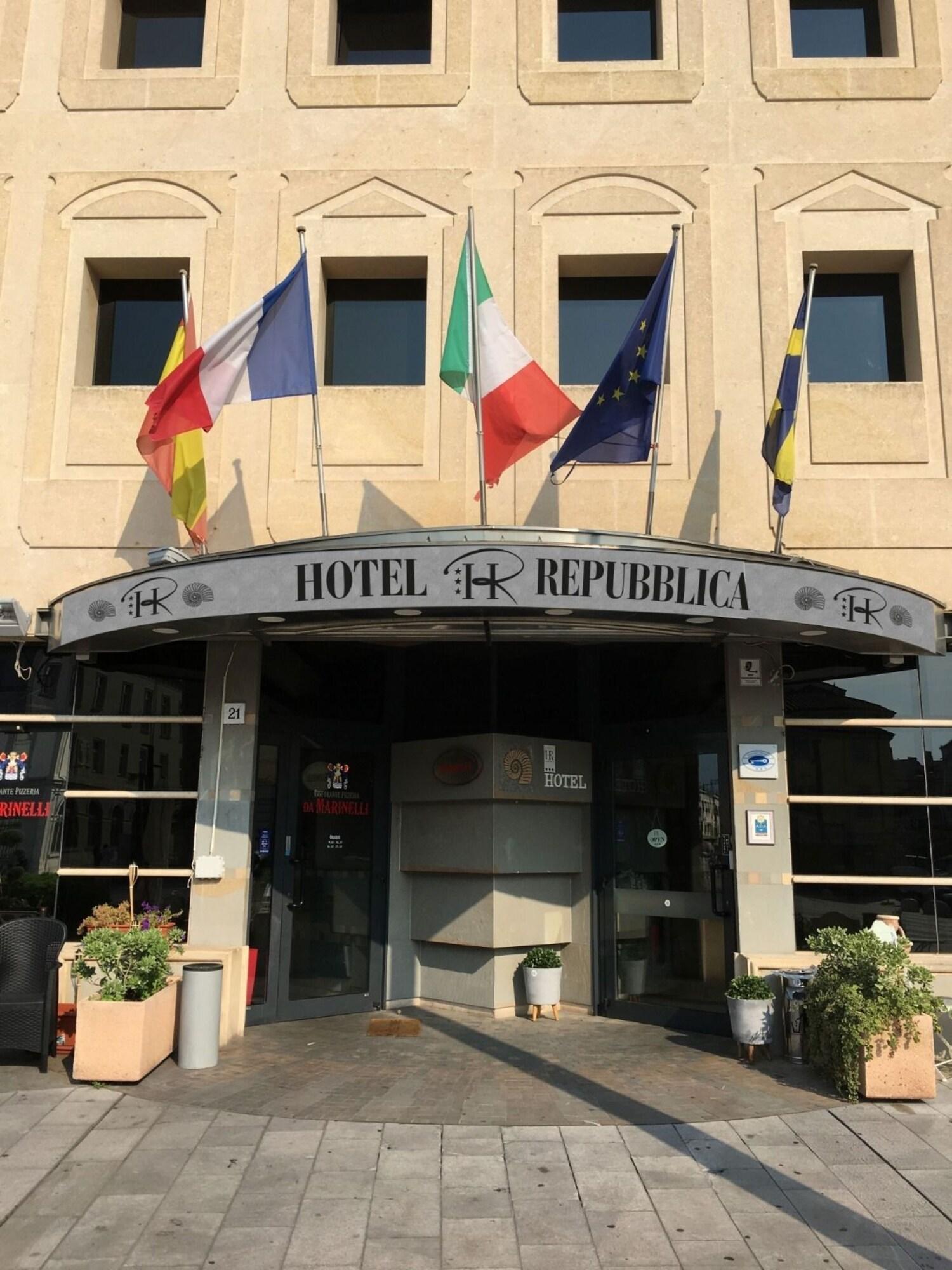 Vista Exterior HR Hotel