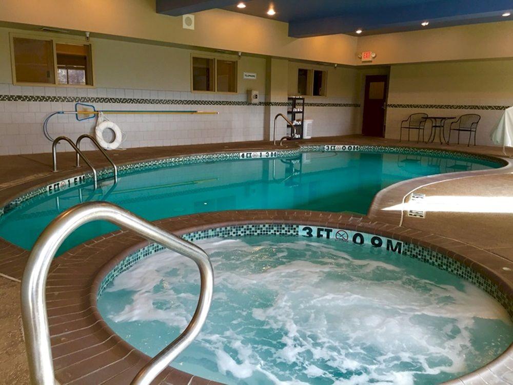 Vista Piscina Holiday Inn Express Hotel & Suites JACKSONVILLE by IHG