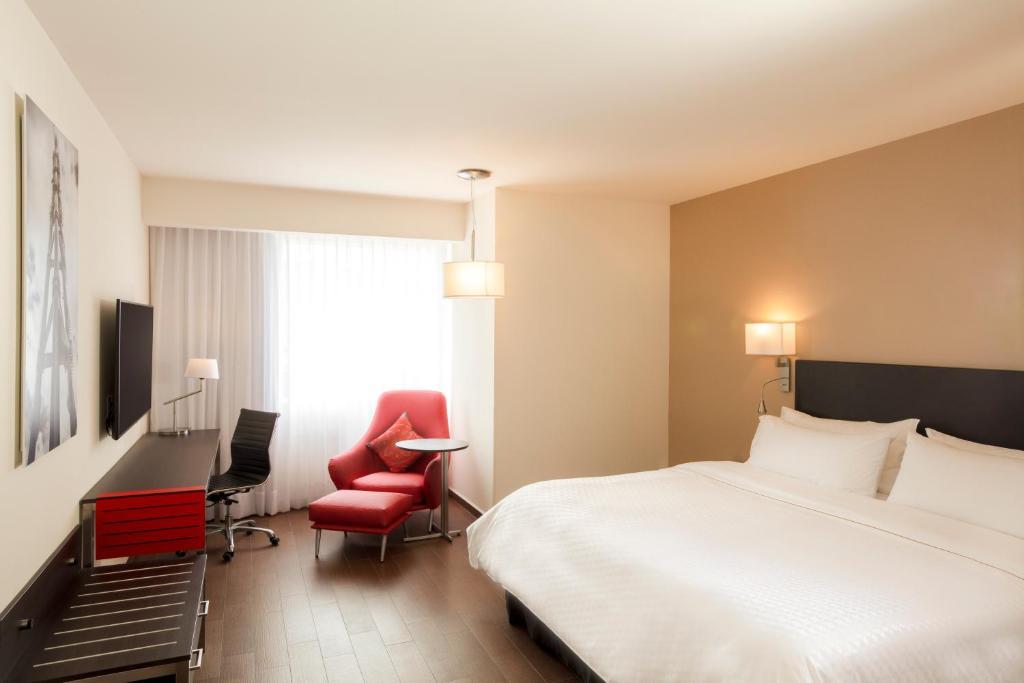 Habitación FIESTA INN EXPRESS MONTERREY CENTRO