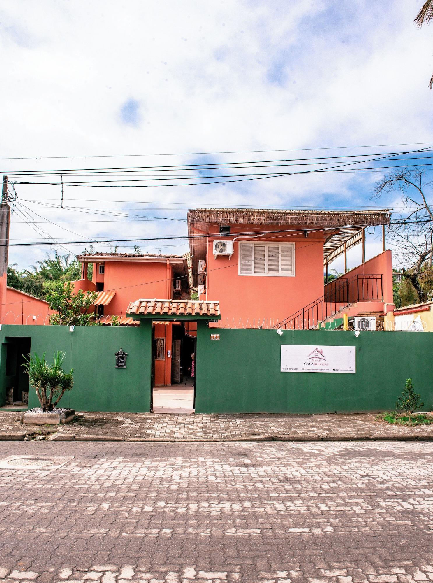 Vista Exterior Pousada Casa Rosada Ilhabela