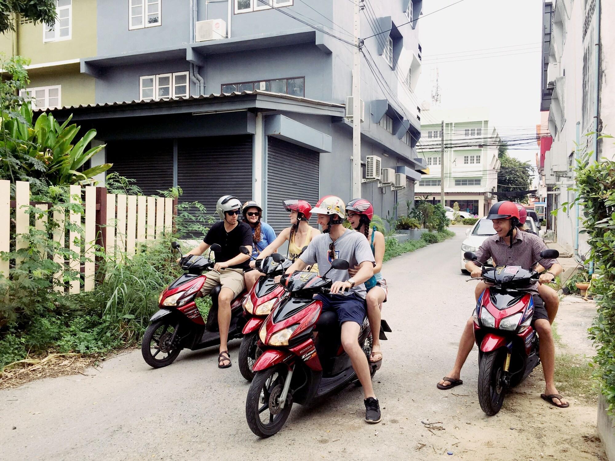 Instalaciones Recreativas Early Bird Hostel Ayutthaya