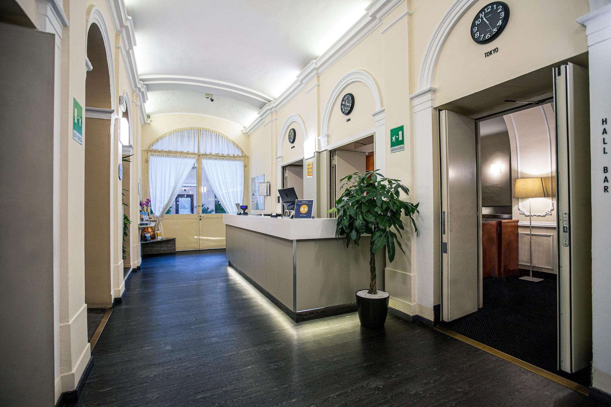 Vista Lobby Hotel Urbani