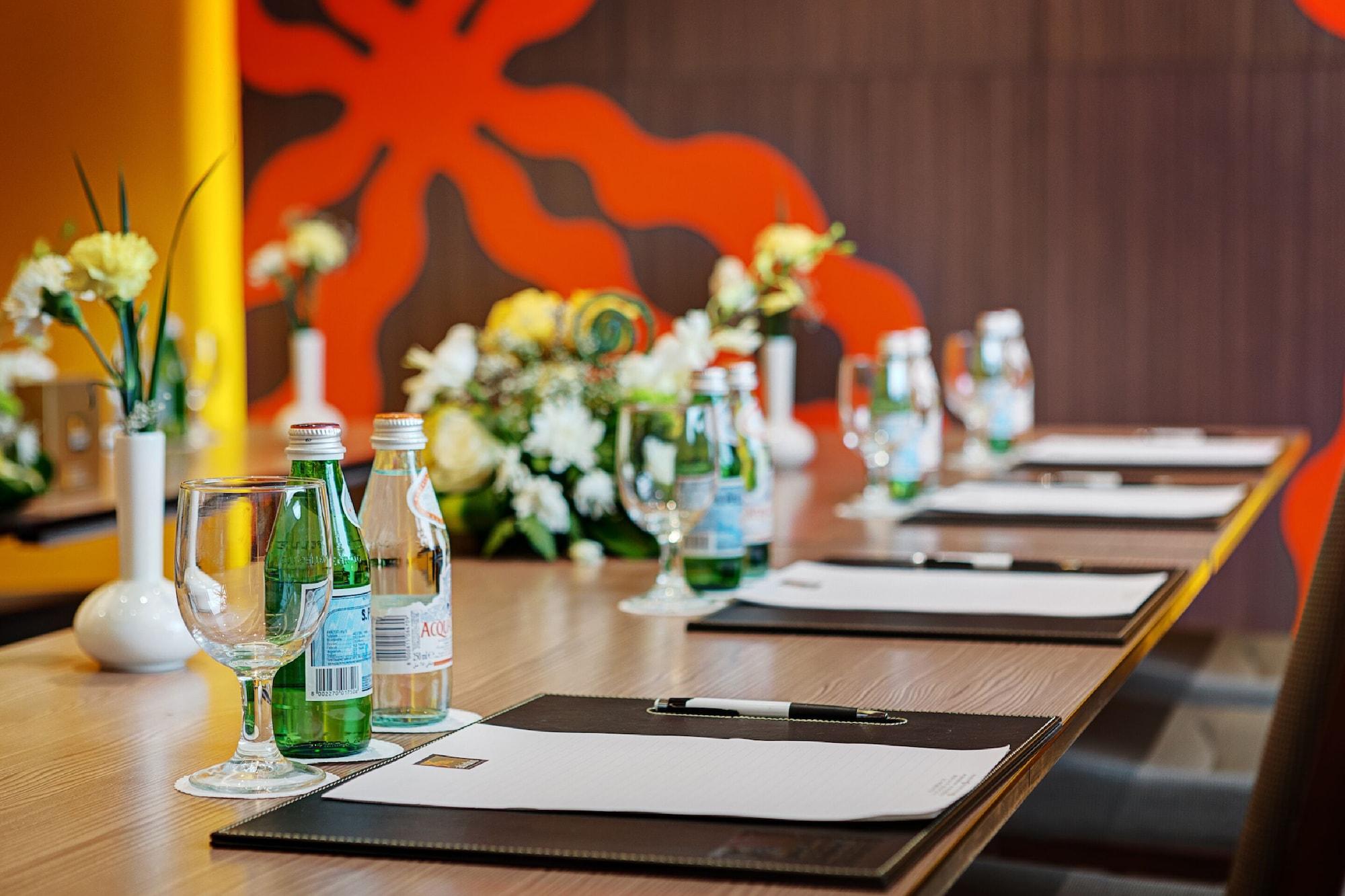 Sala de Reuniones Abidos Hotel Apartment, Dubailand