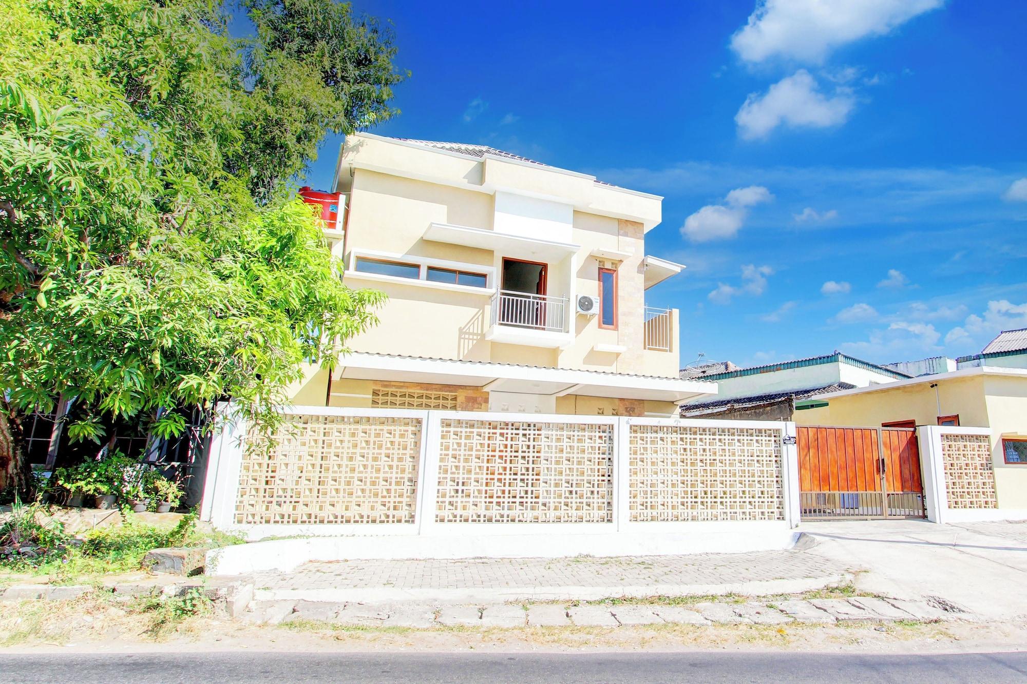 Varios Hotel O Tinampi House Syariah