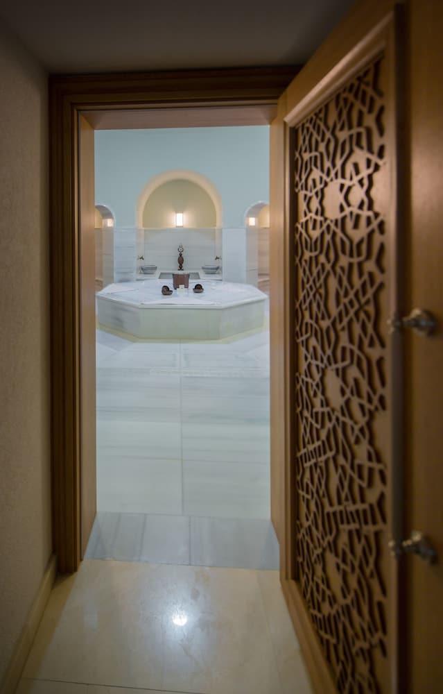 Hotel TITANIC Gendarmenmarkt Berlin