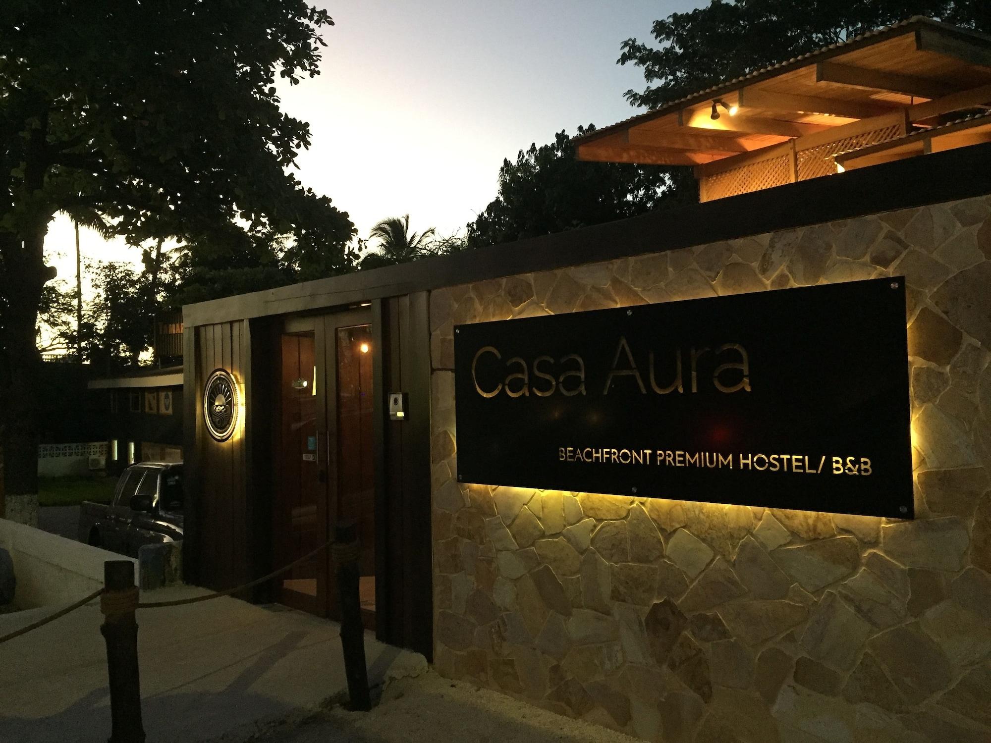 Vista Exterior Casa Aura Beachfront Premium Hostel