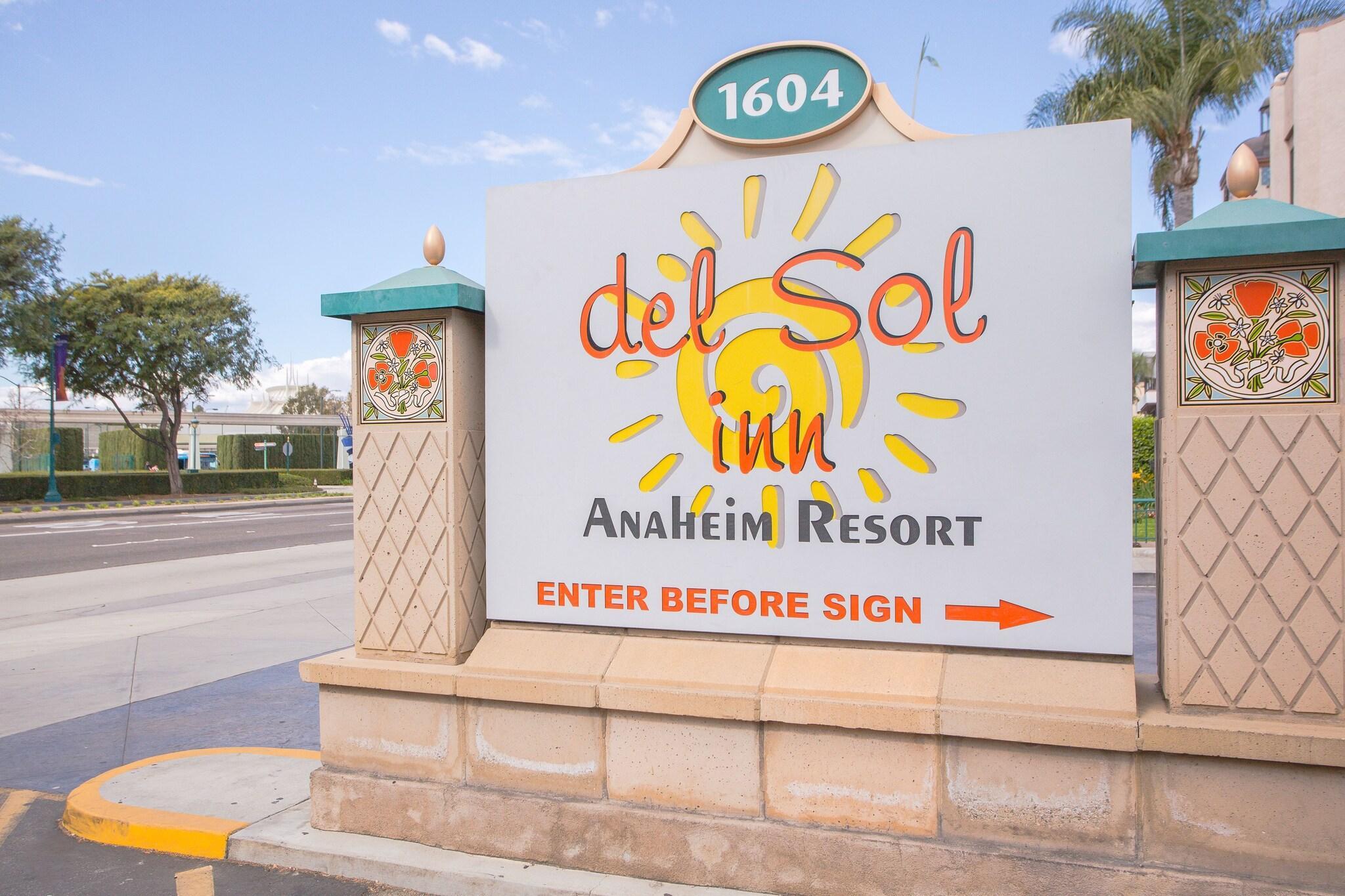 Vista Exterior Del Sol Inn - Anaheim Resort