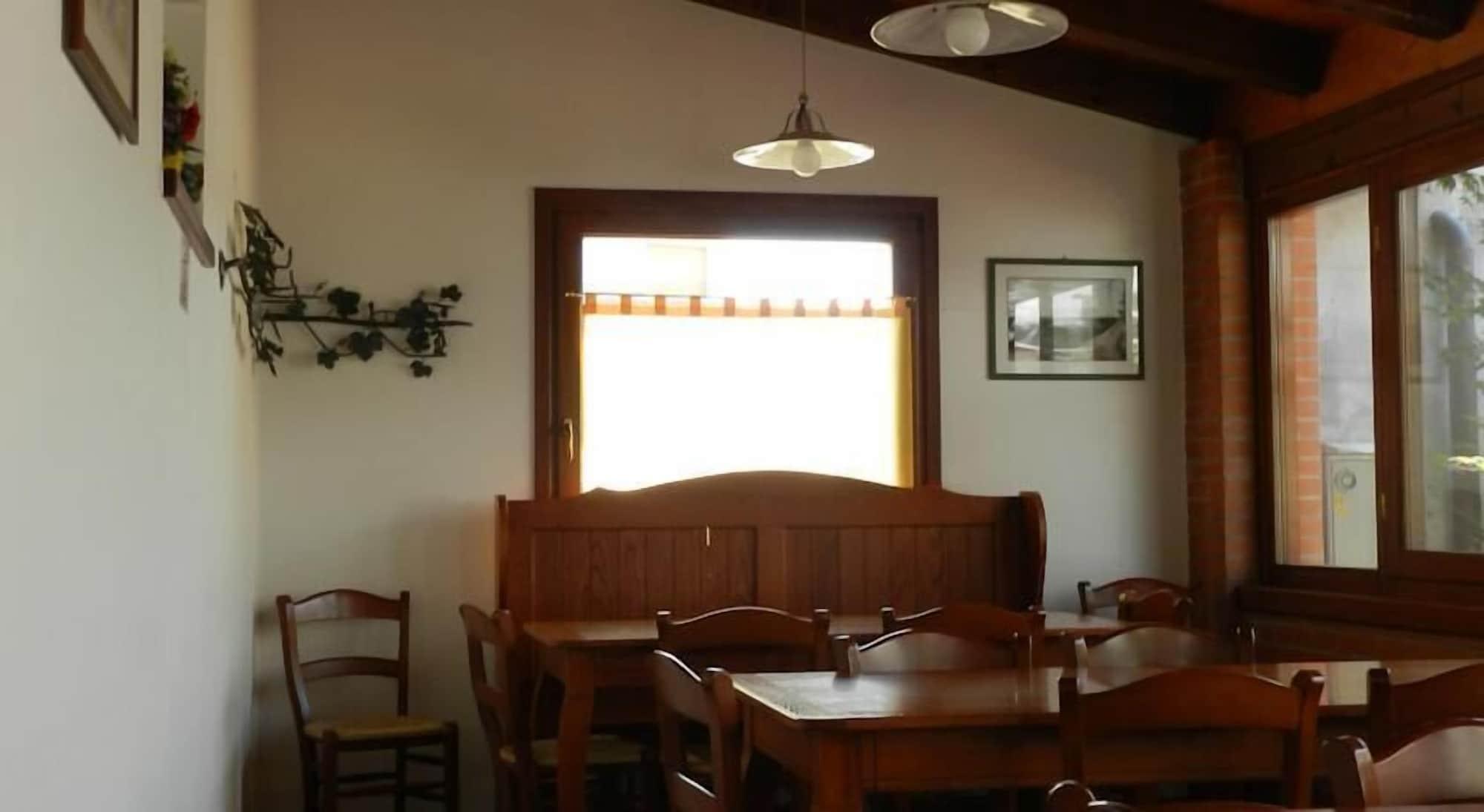 Bar/Salón Agriturismo Tonutti