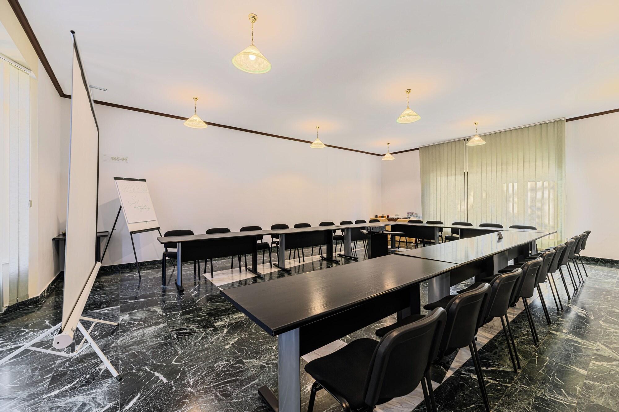 Sala de Reuniones Hotel Casa Viorel