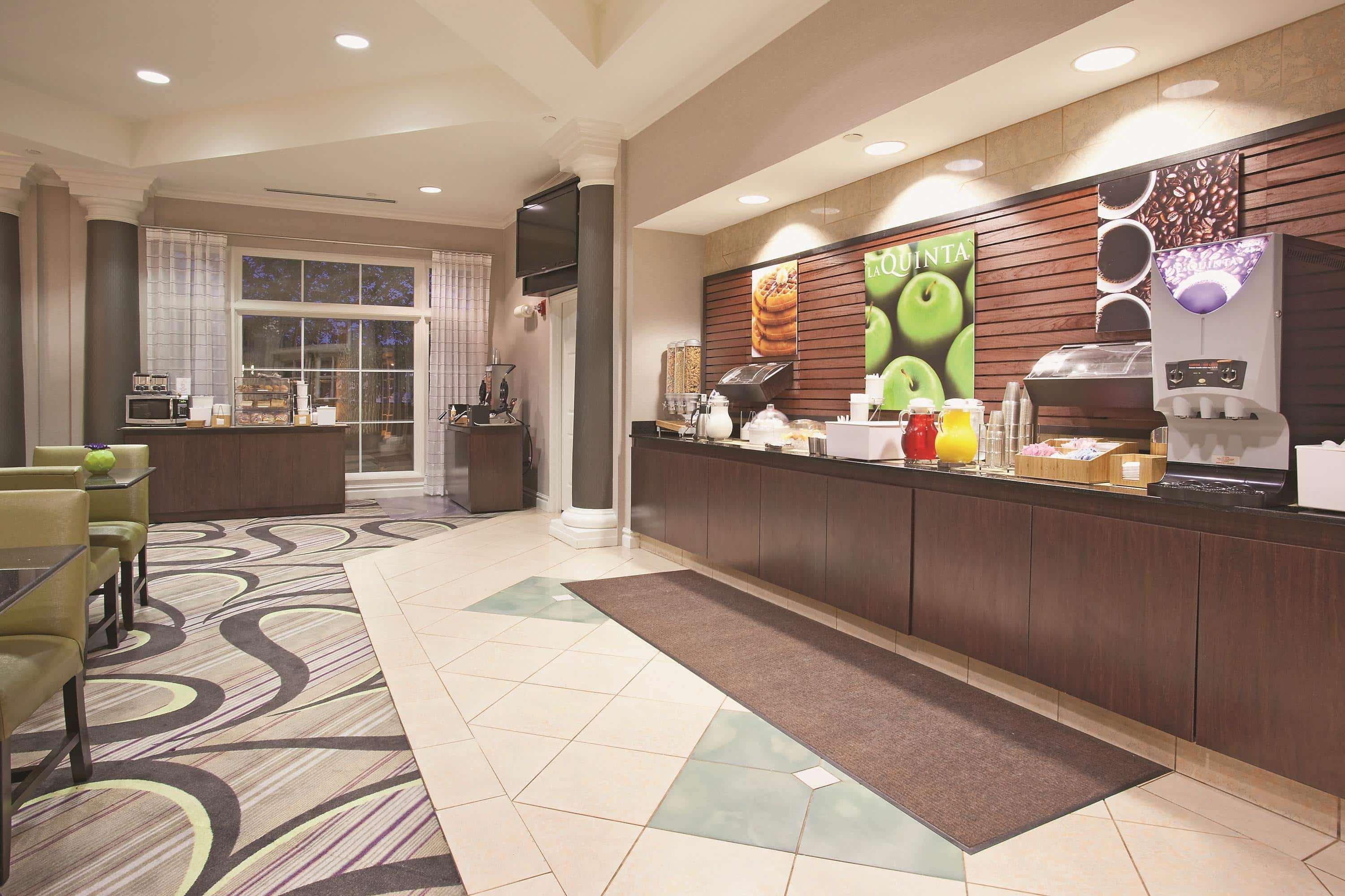 Restaurant La Quinta Inn & Suites Pueblo