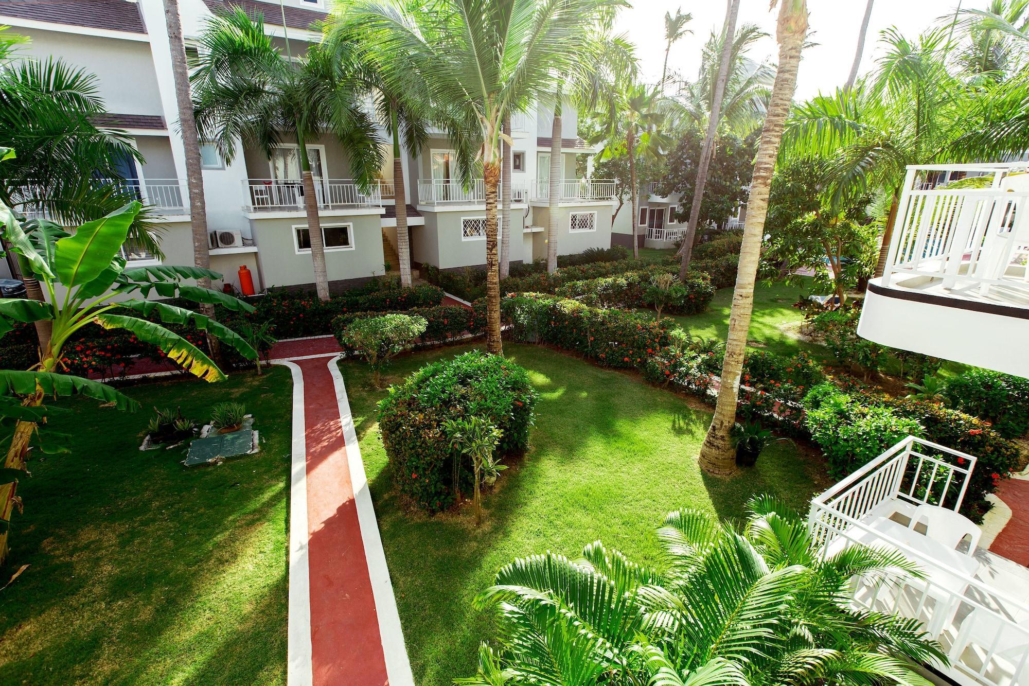 Vista Lobby TrueCost Caribbean Paradise