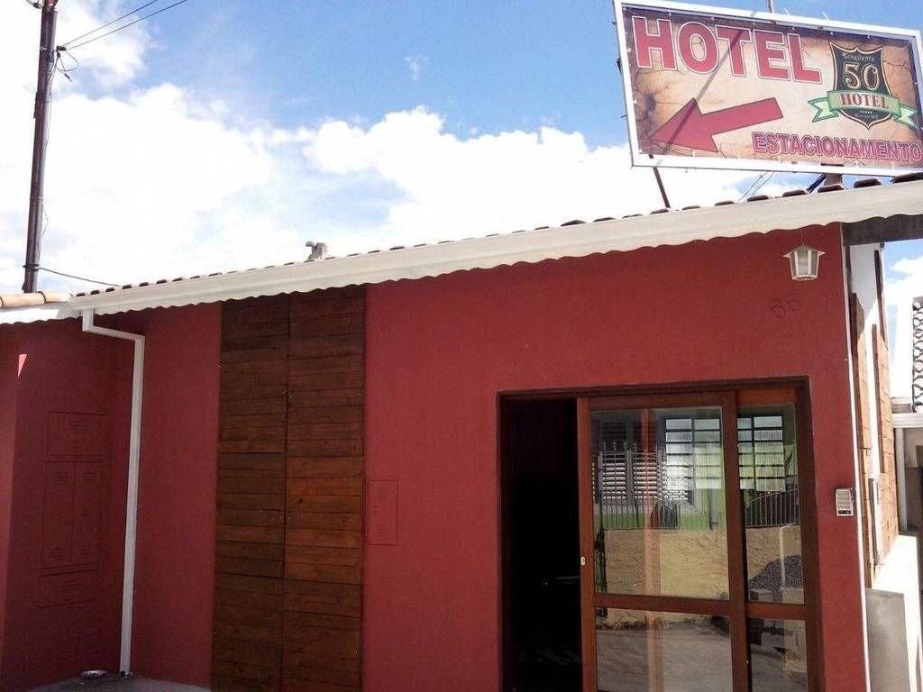 Varios Hotel 50