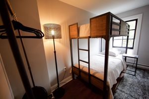 Alquiler Vacacional - Walk to the canal and downtown!!! Cozy 1880 Fully Renovated townhome<br>