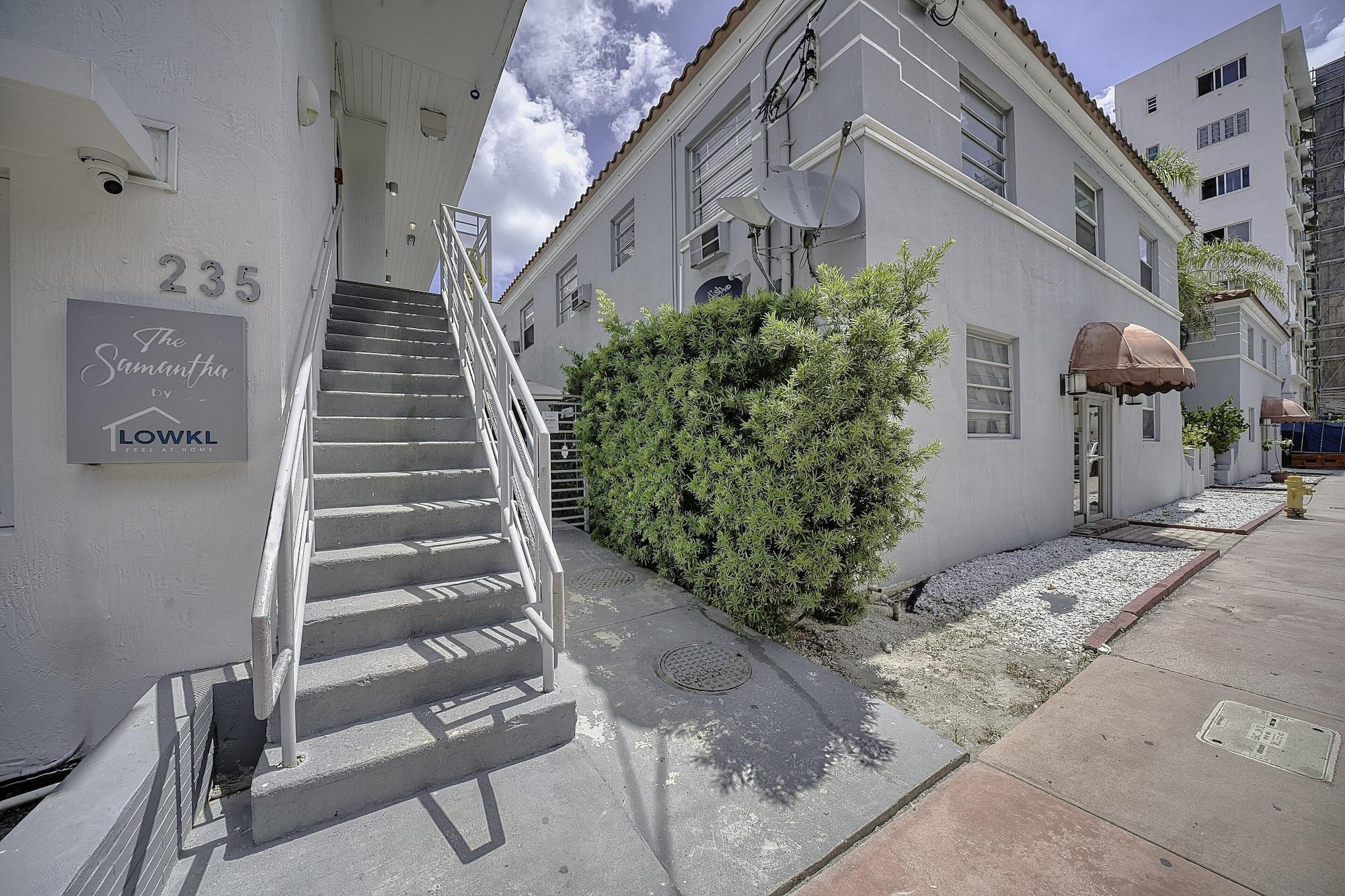 Vista Exterior Samantha Apartments by Lowkl