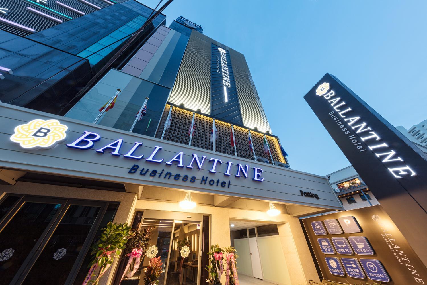 Vista Exterior Ballantine Business Hotel