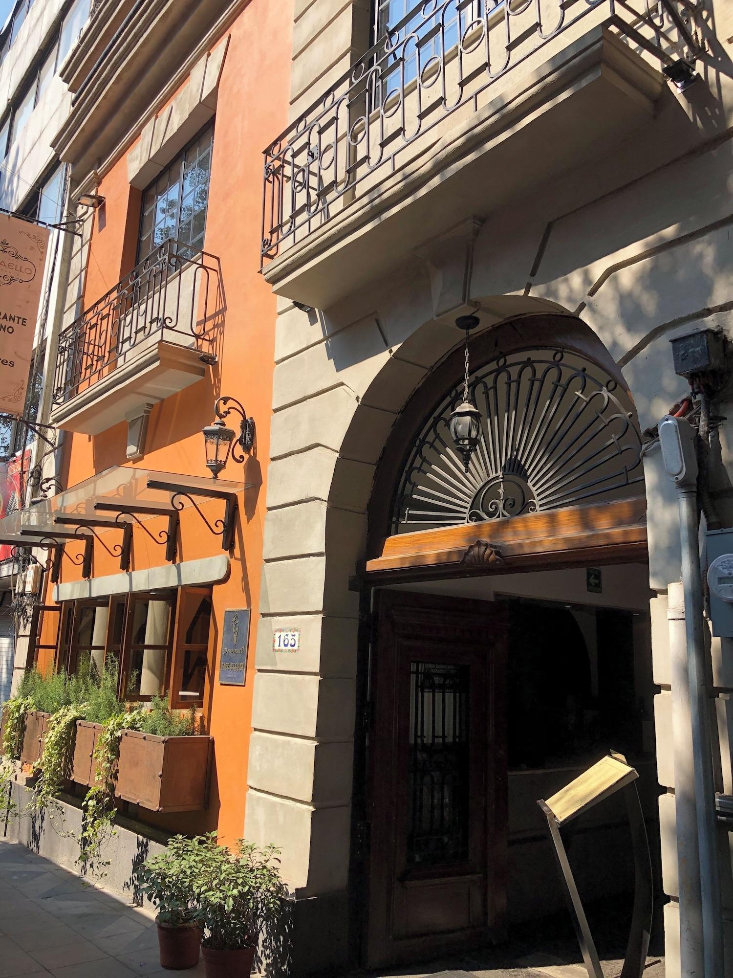 Vista Exterior Casa Raffaello