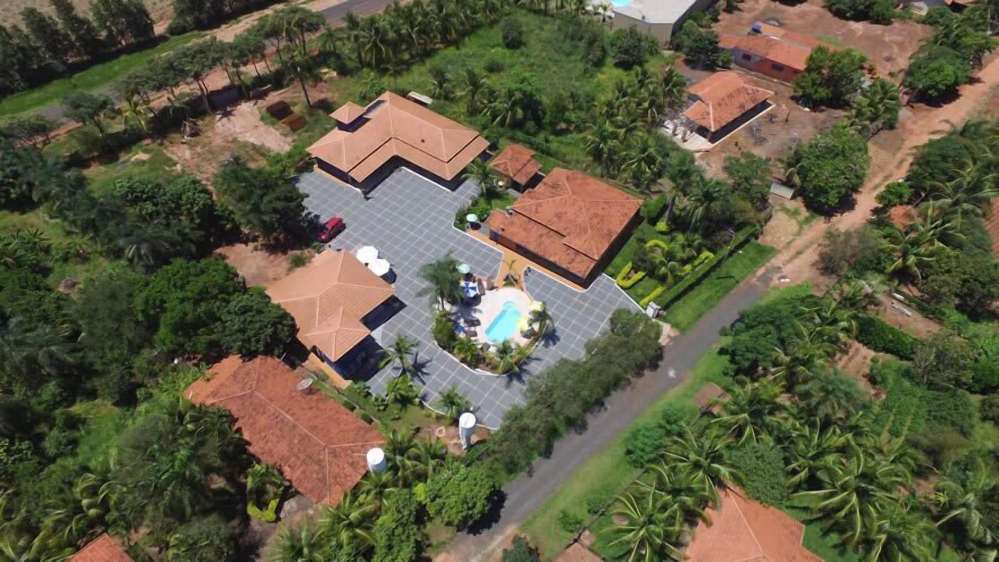 Vista Exterior Pousada Recanto Solar dos Passaros