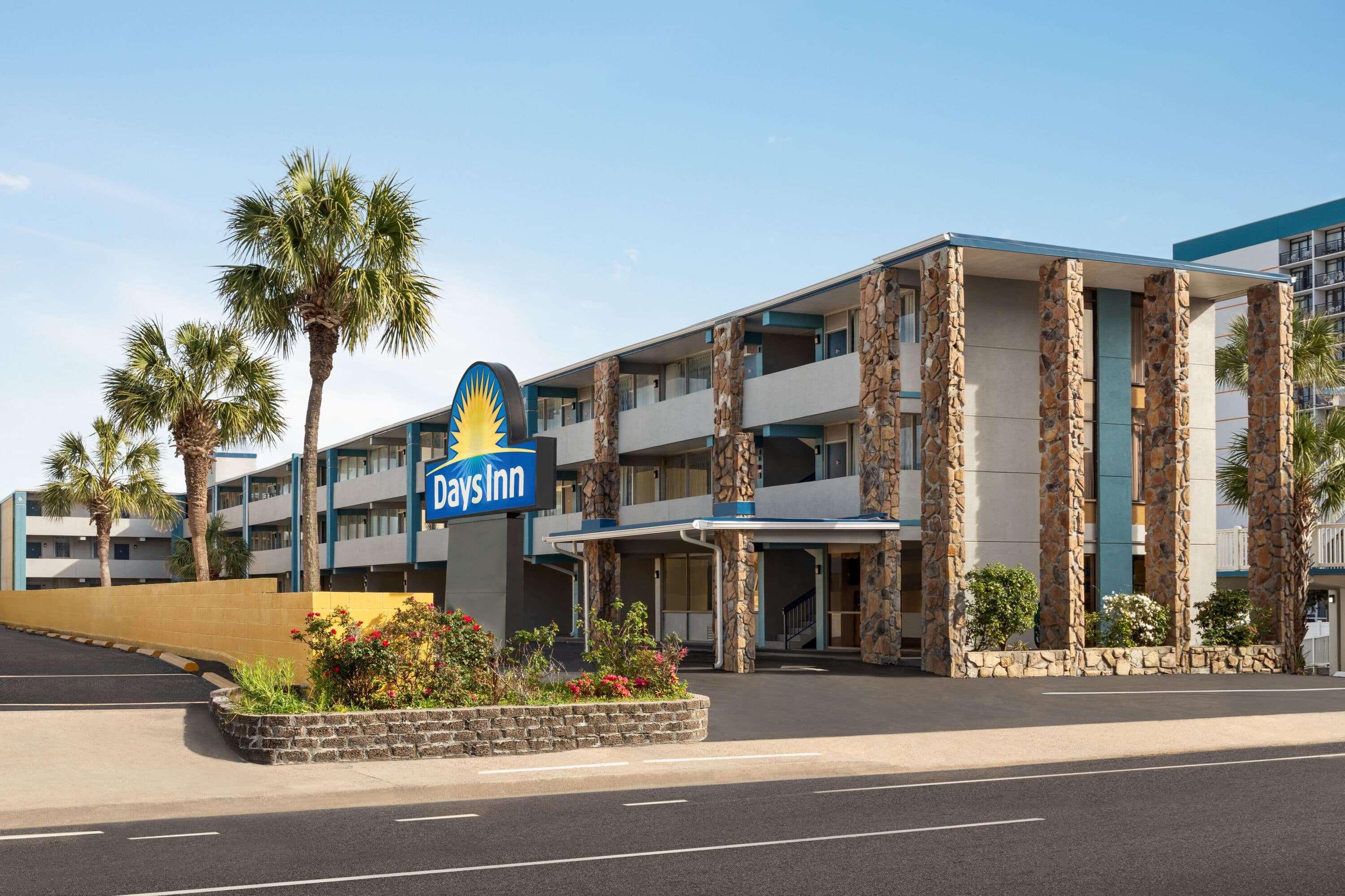 Vista Exterior Days Inn By Wyndham Myrtle Beach-Beach Front
