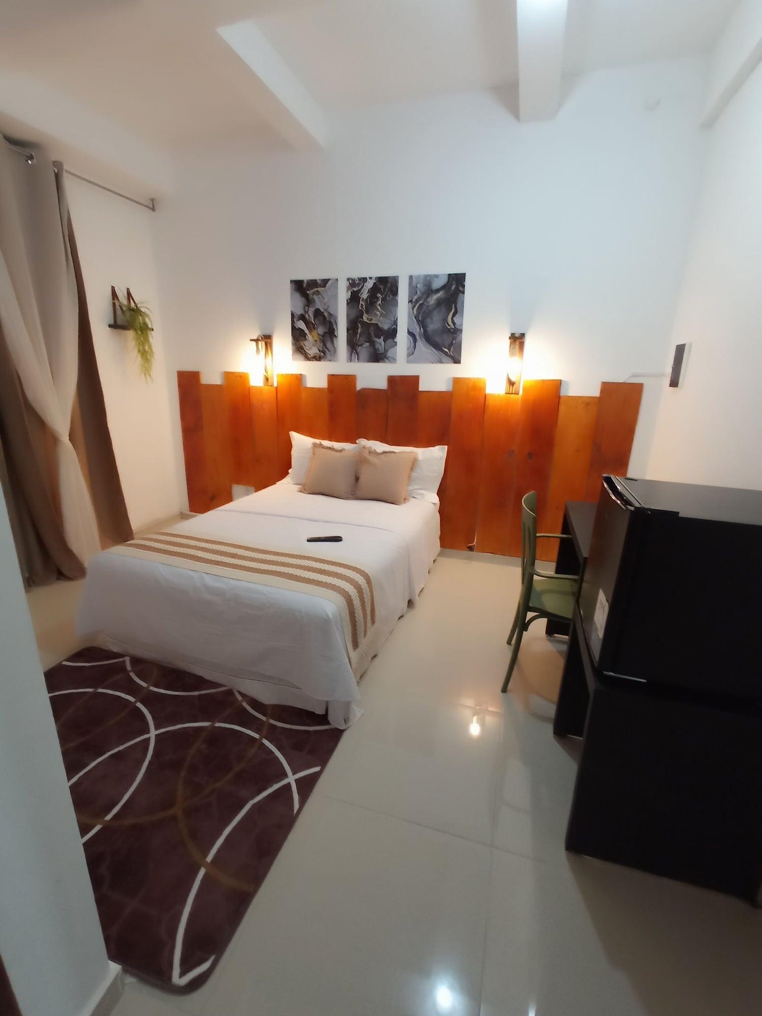 Varios Central Palace Hotel