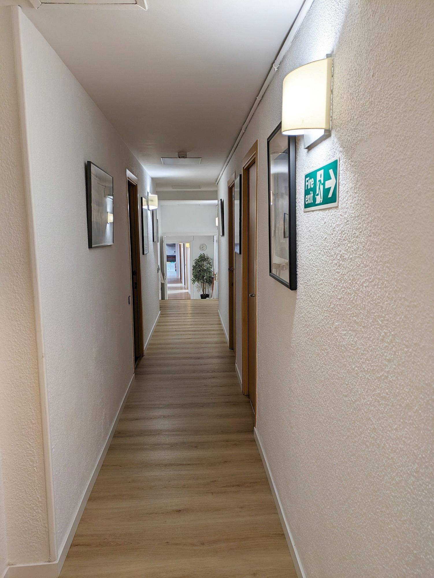 Varios Hostal Alogar