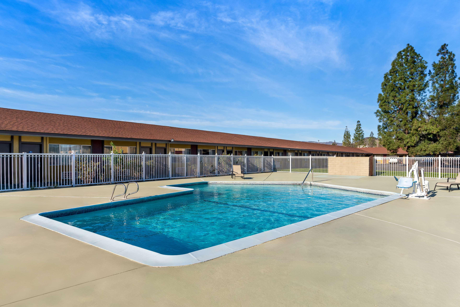 Vista Piscina Americas Best Value Inn Vacaville Napa Valley