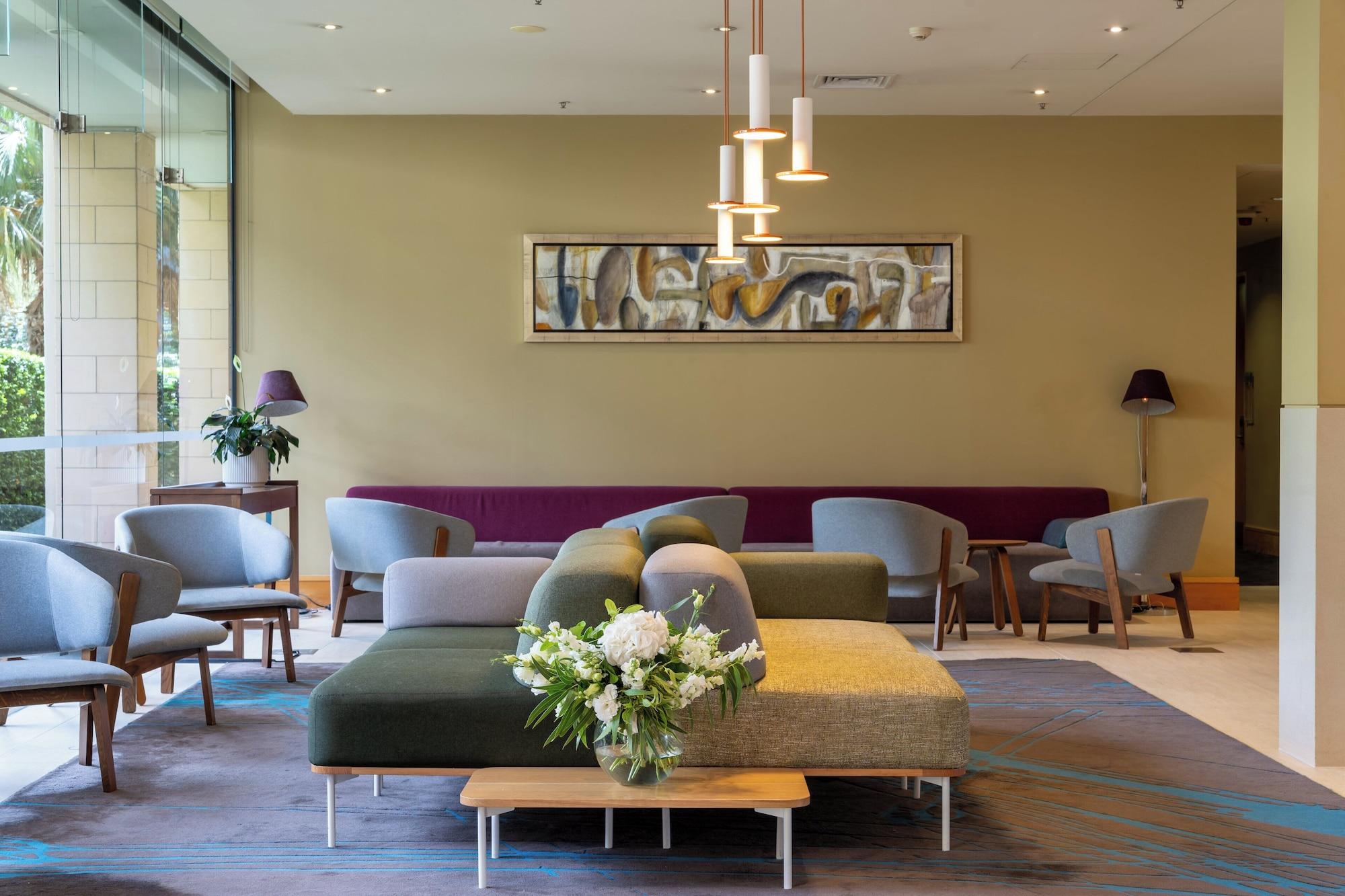 Vista Exterior Crowne Plaza Sydney Macquarie Park by IHG