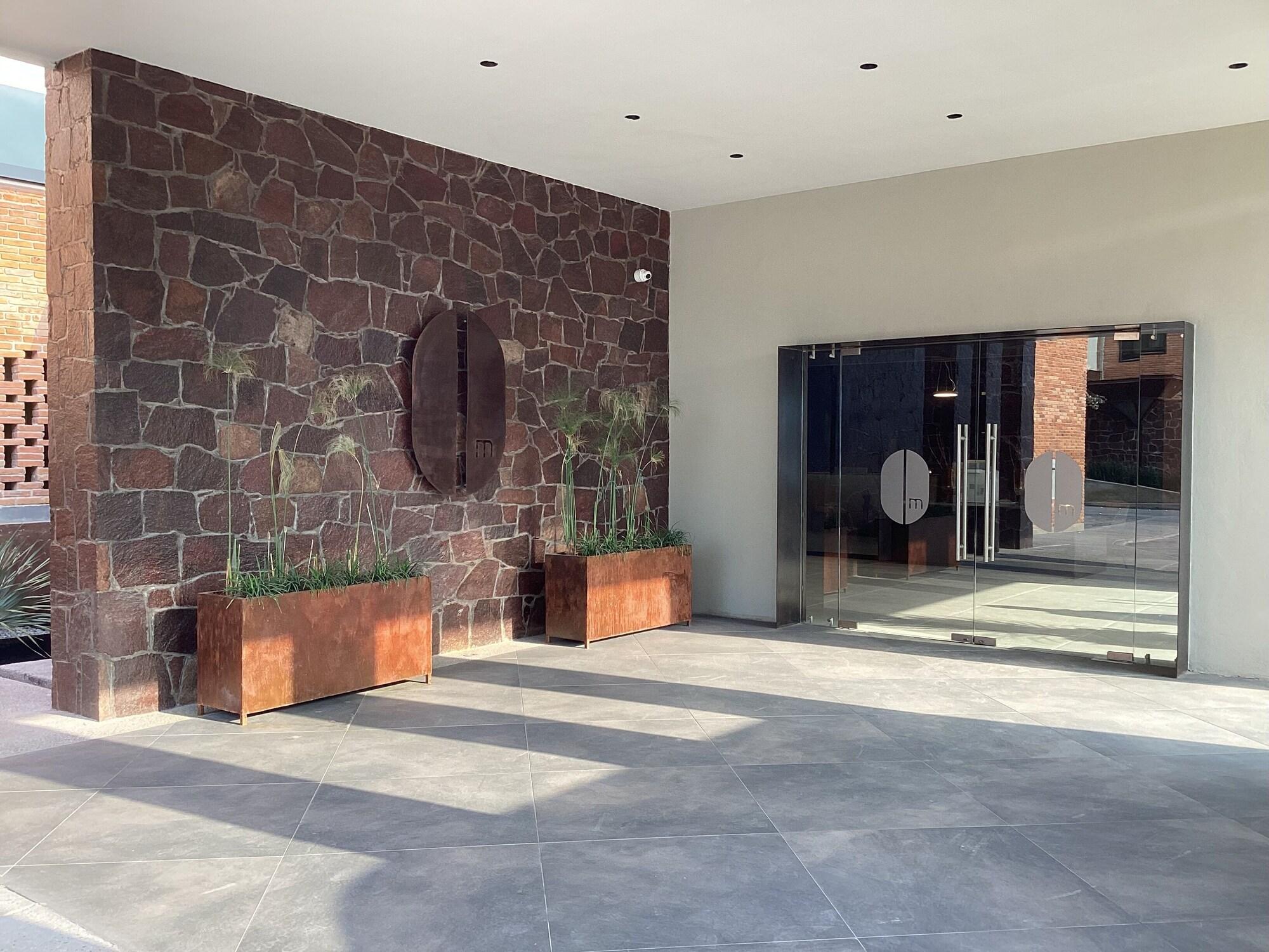 Vista Exterior Esplendor by Wyndham San Luis Potosi Monarca