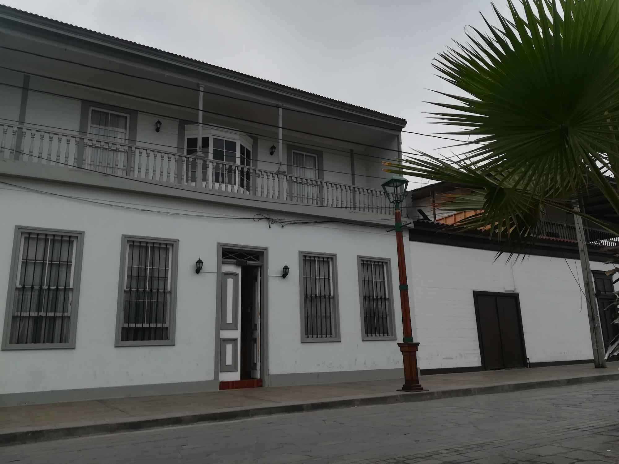 Vista Exterior Hotel Baquedano Boulevard
