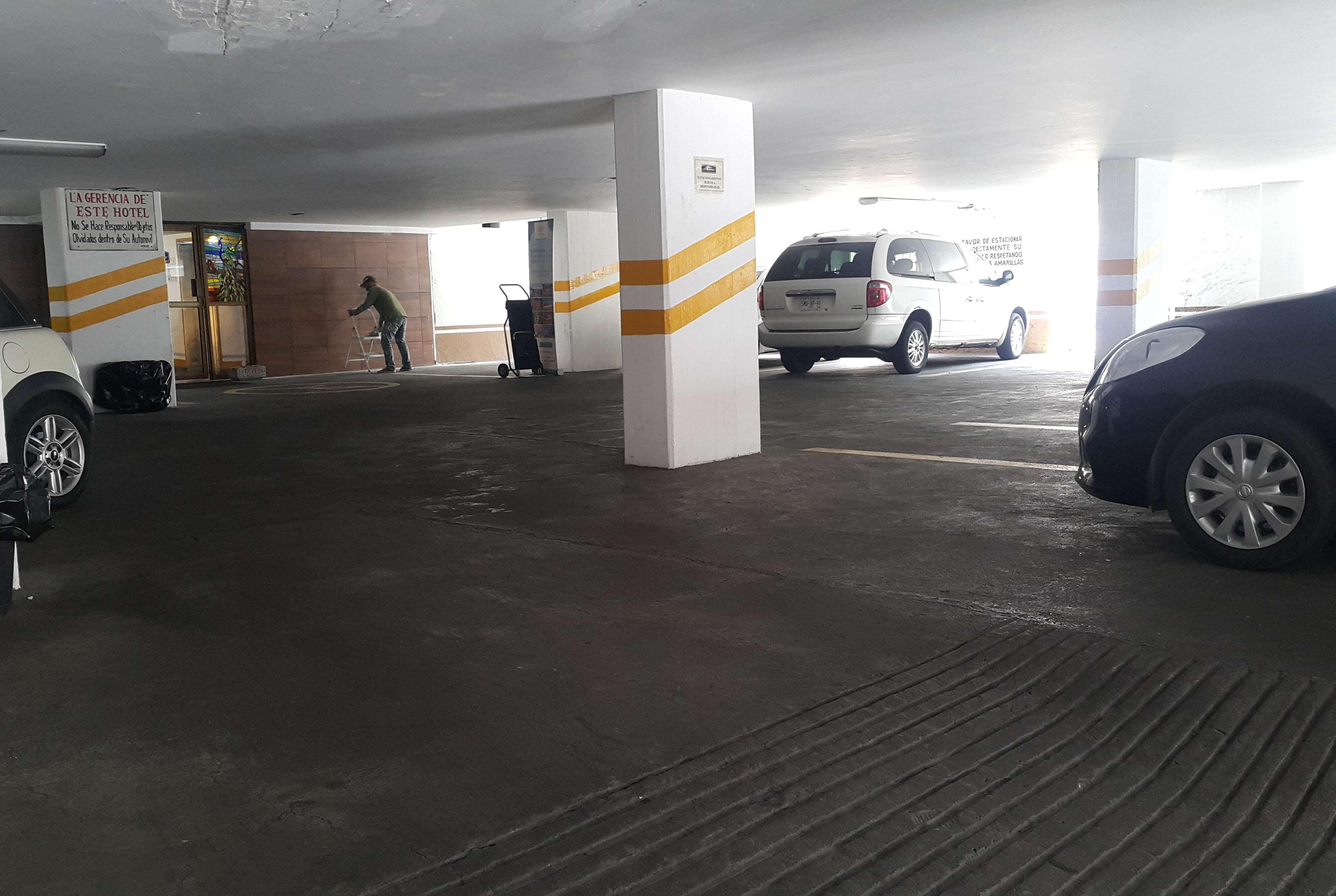 Vista Exterior Howard Johnson Calle Real Morelia