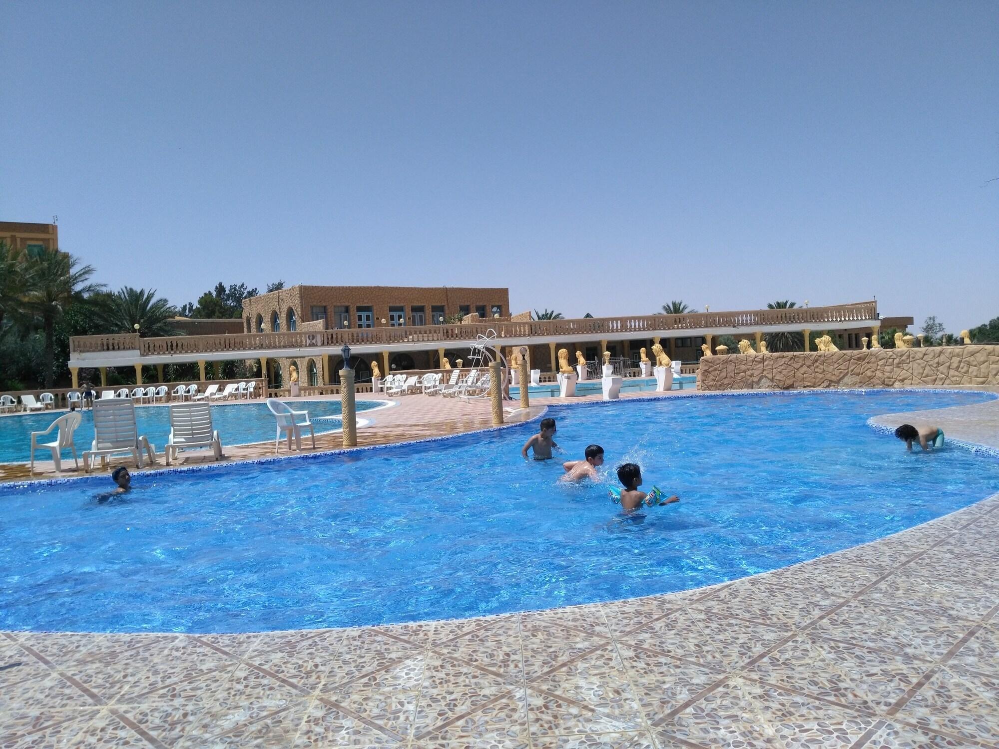 Vista Piscina Hotel Jugurtha Palace