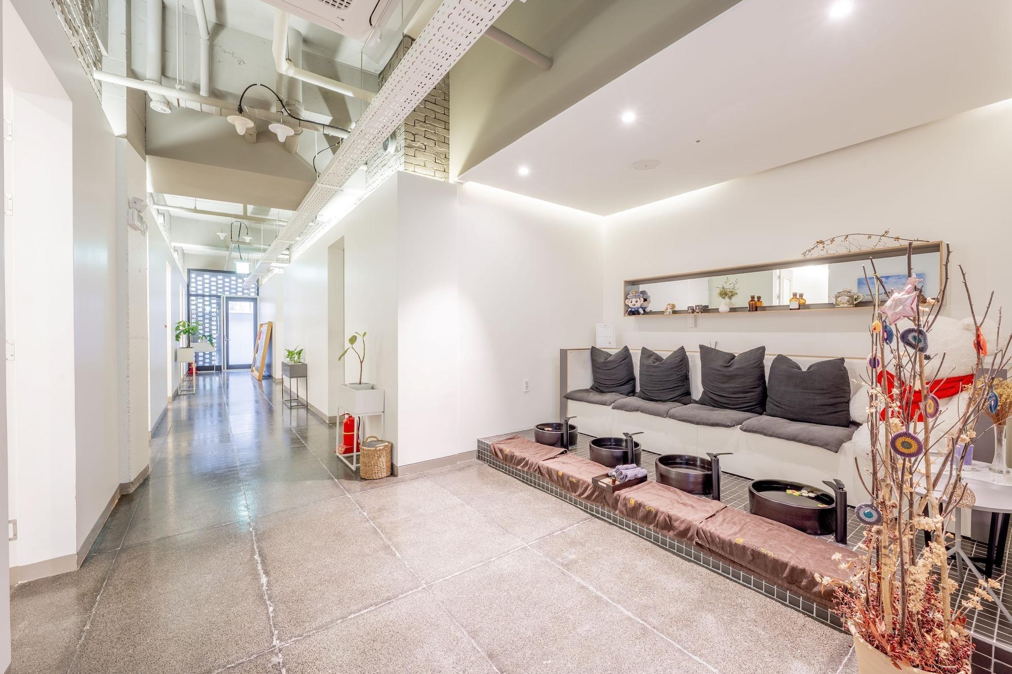 Spa Jeju Bricks Hotel