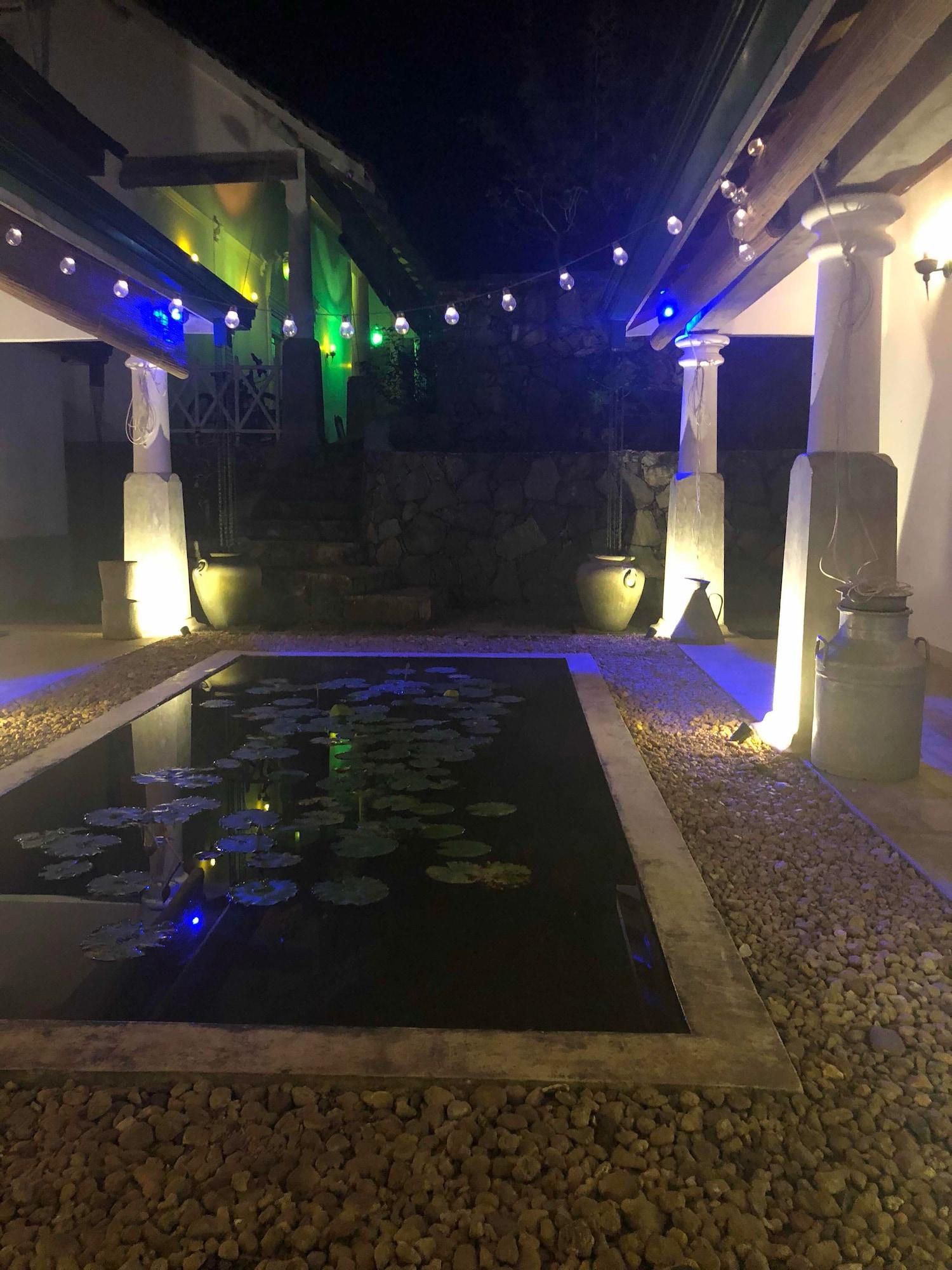 Vista Exterior Jansens Bungalow Sinharaja