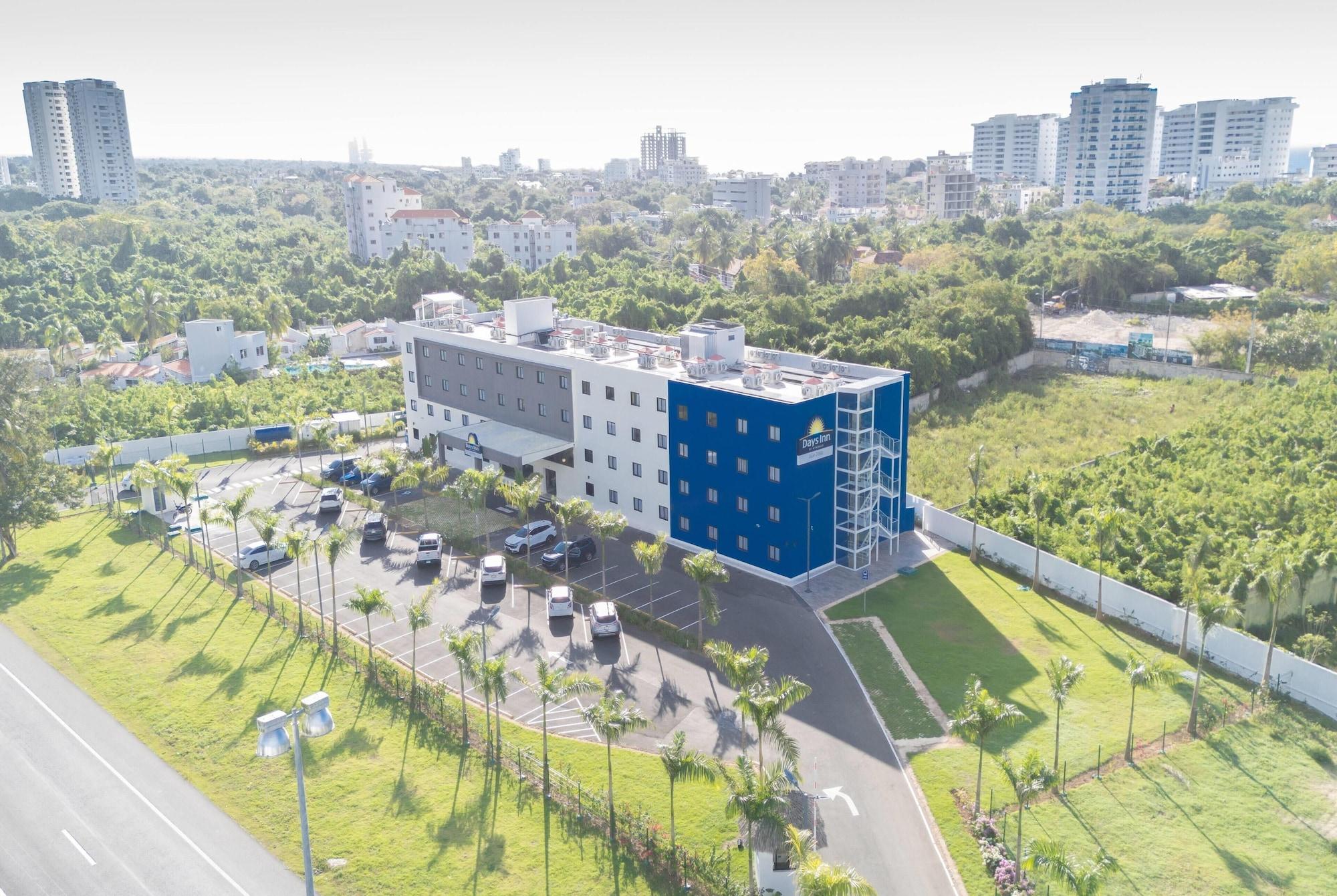 Vista Exterior Days Inn By Wyndham Juan Dolio