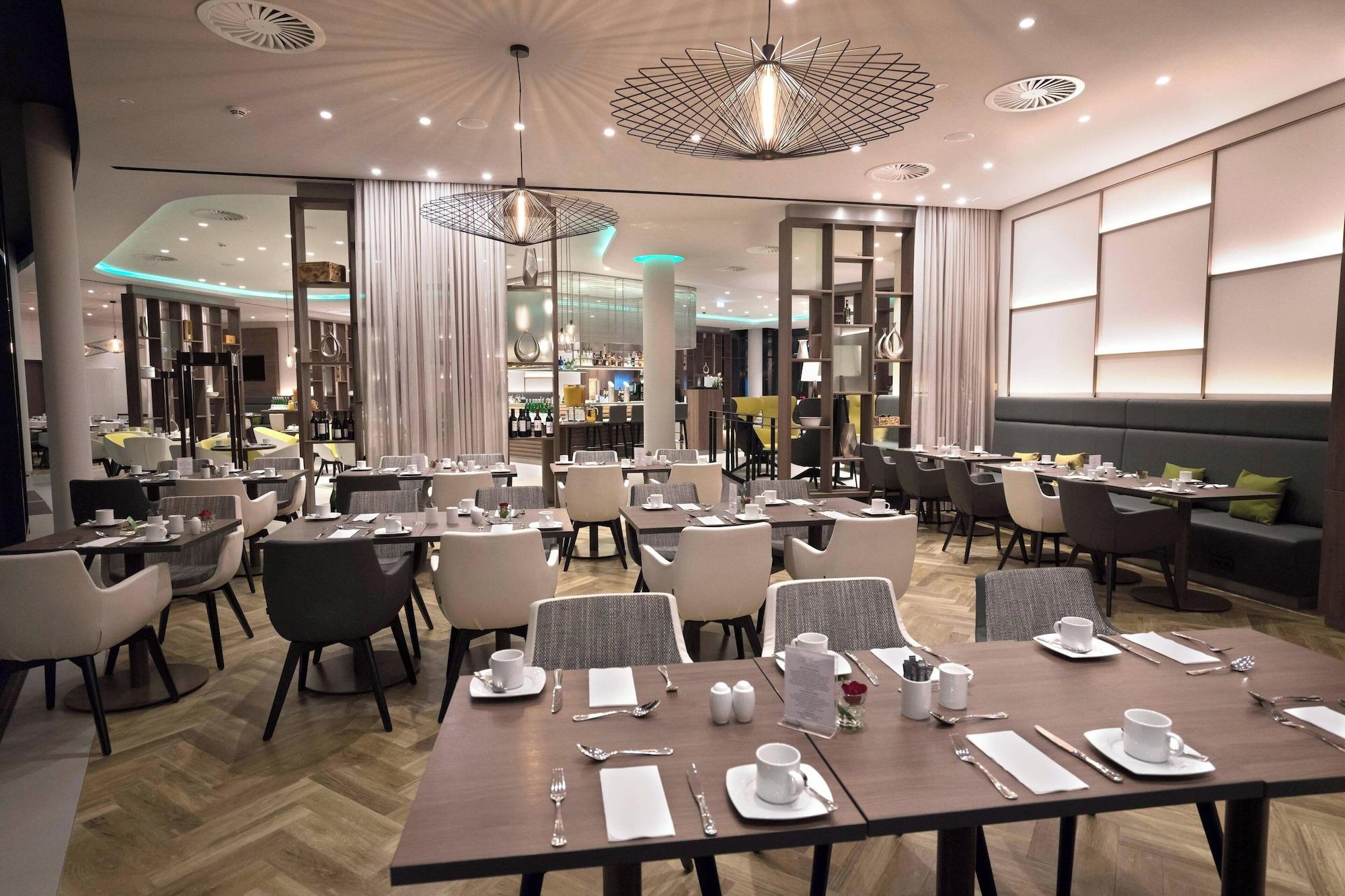 Bar/Salón Courtyard by Marriott Wolfsburg