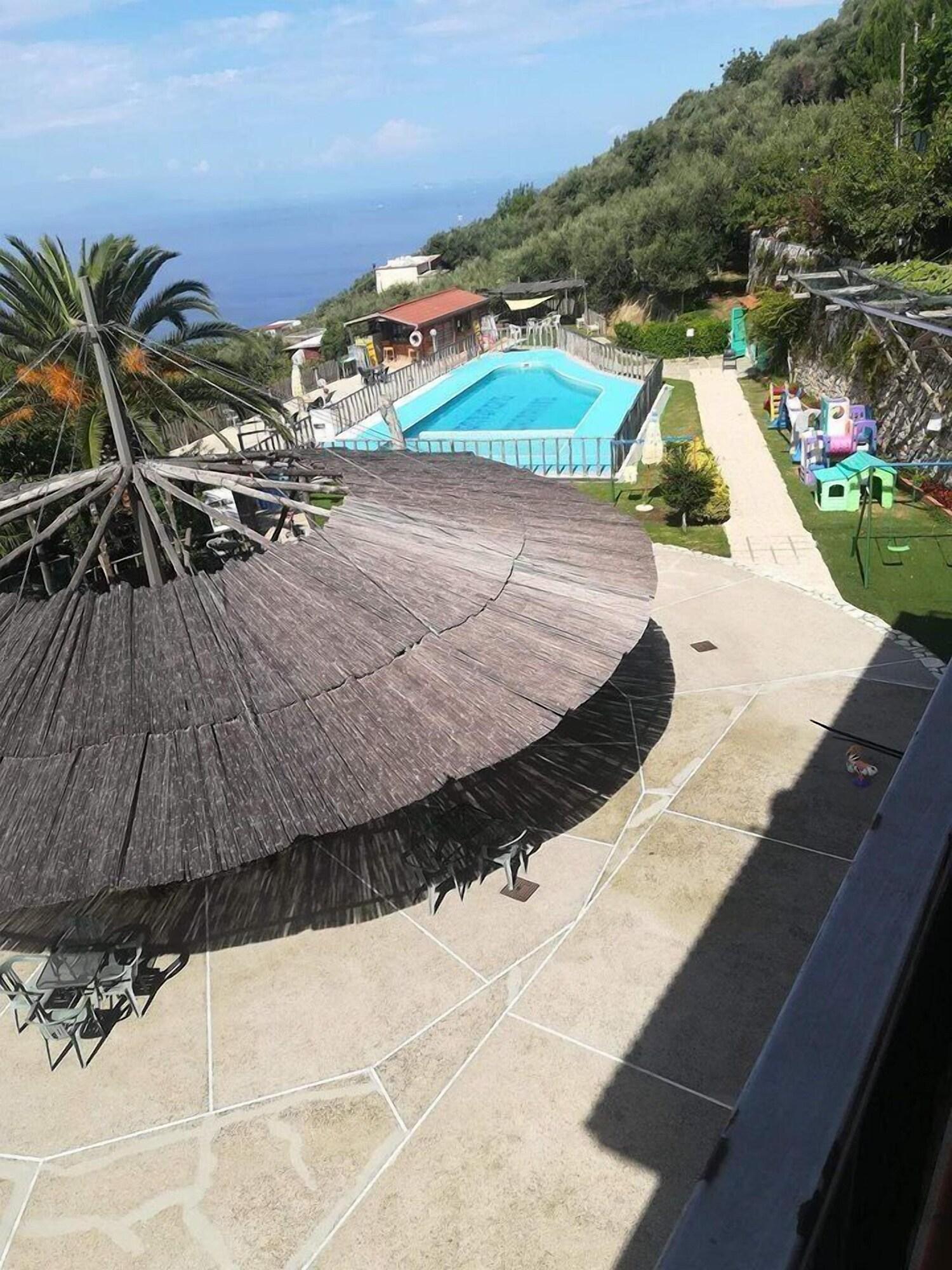 Vista Exterior Agriturismo Castanito