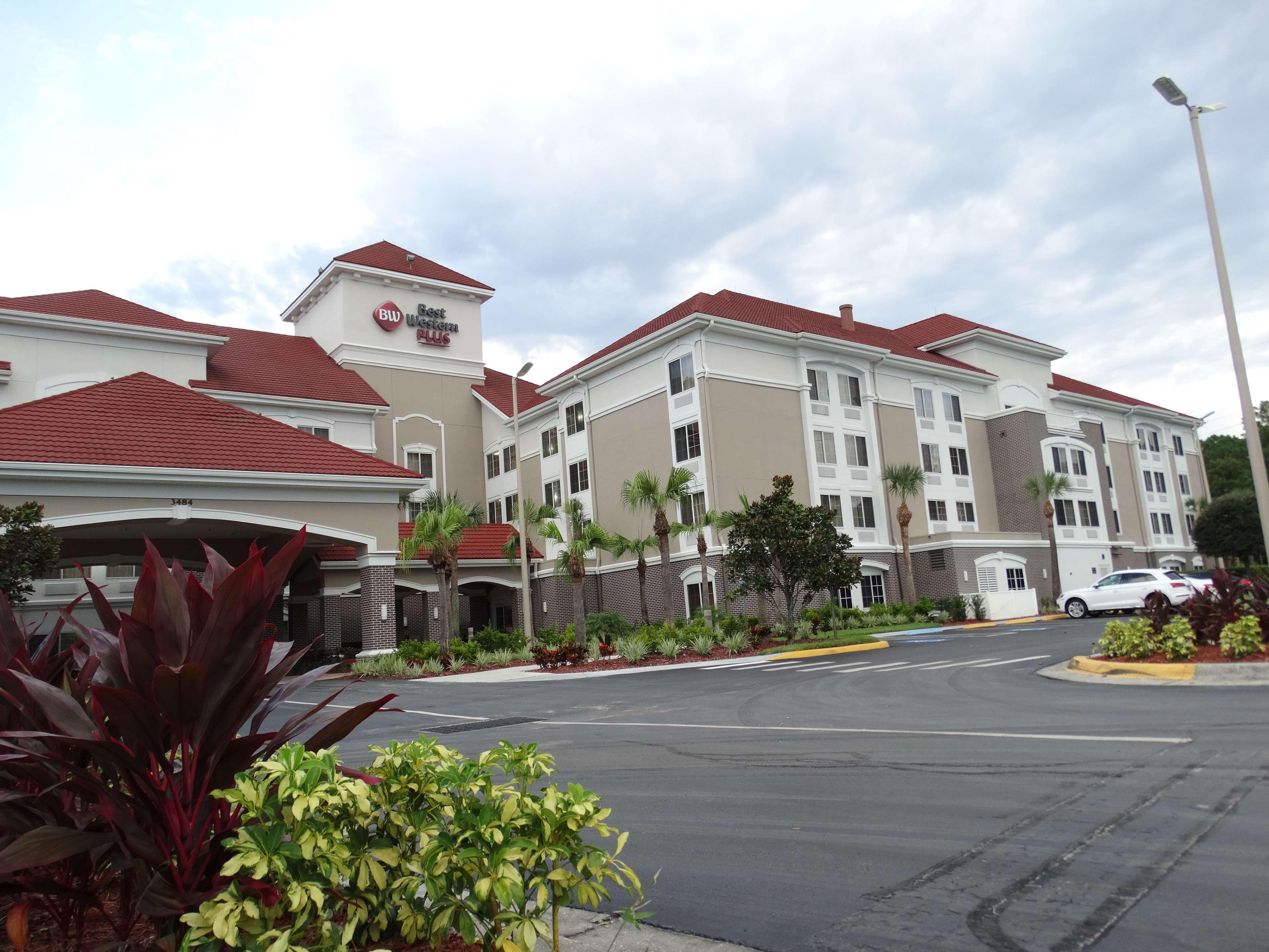 Vista Exterior Best Western Plus Regency Inn & Conference Centre